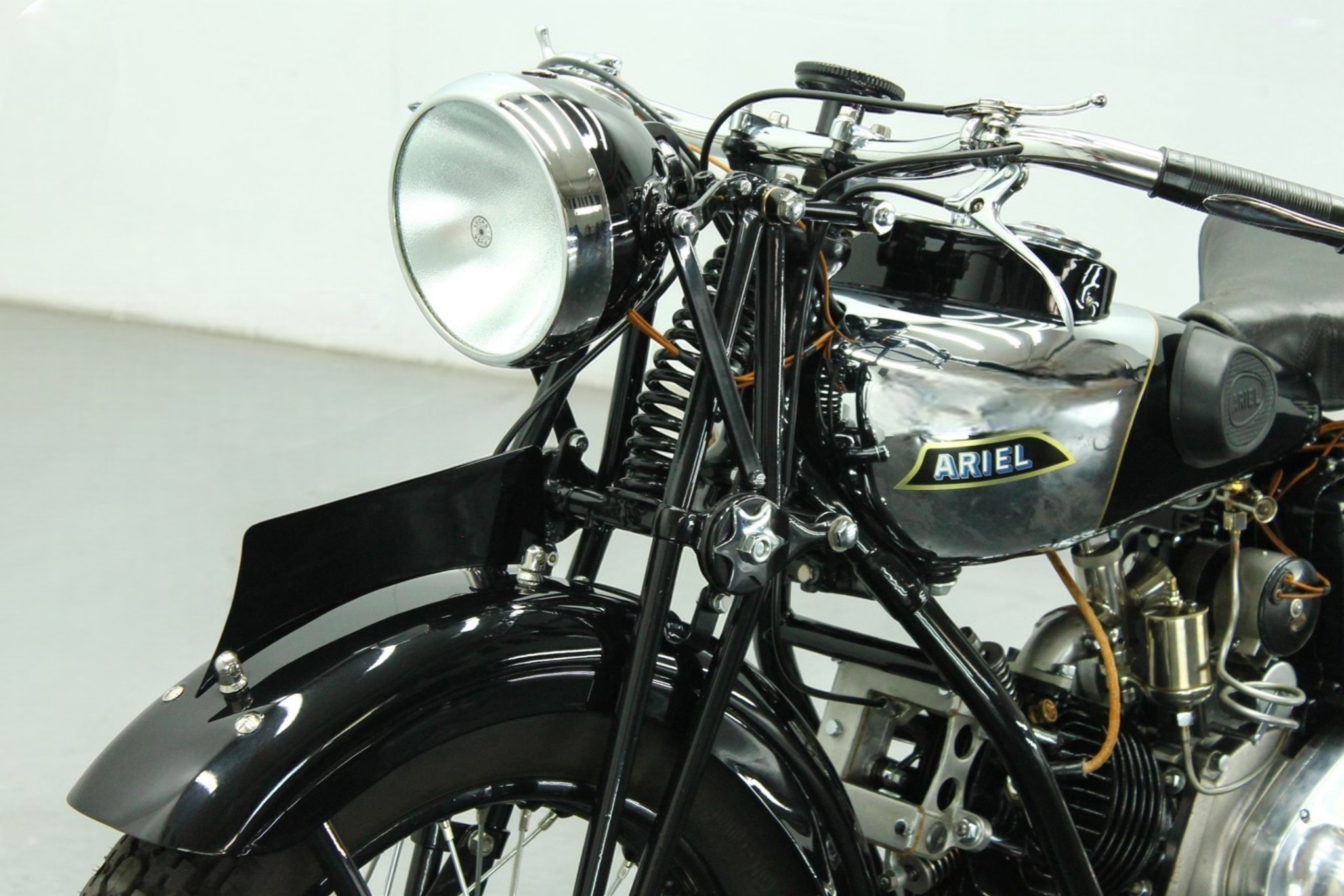1931 Ariel SF31 front headlight