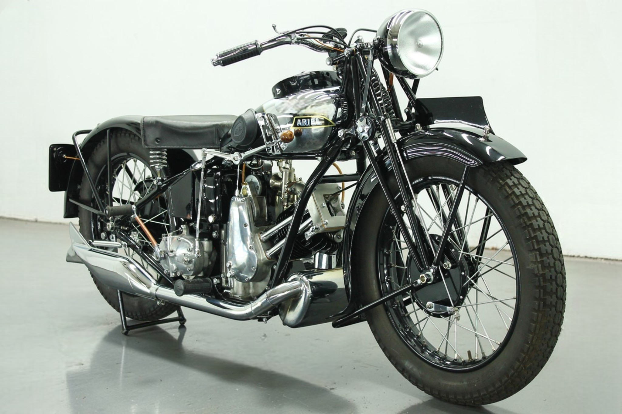 1931 Ariel SF31 front right view