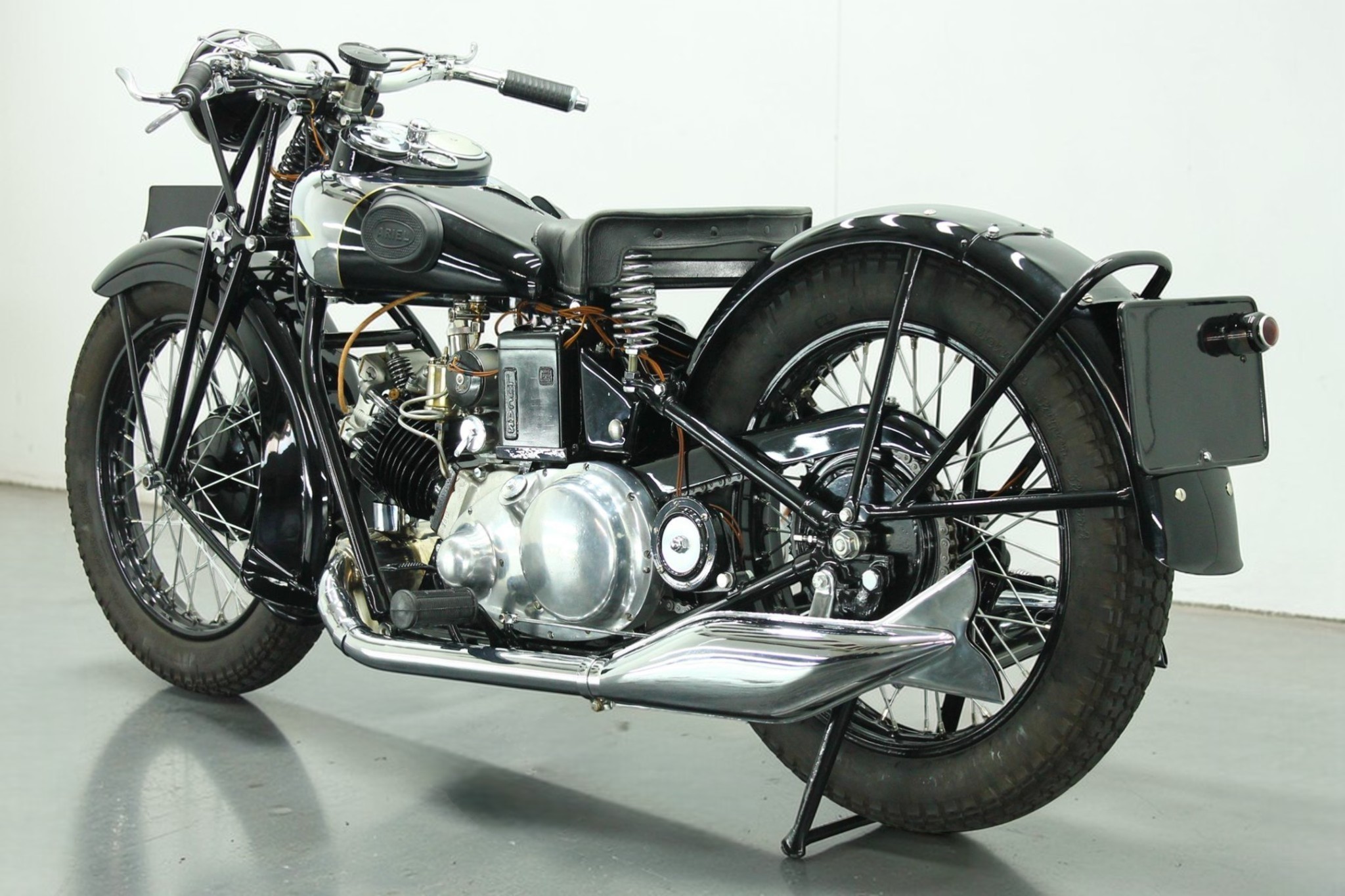 1931 Ariel SF31 rear left view