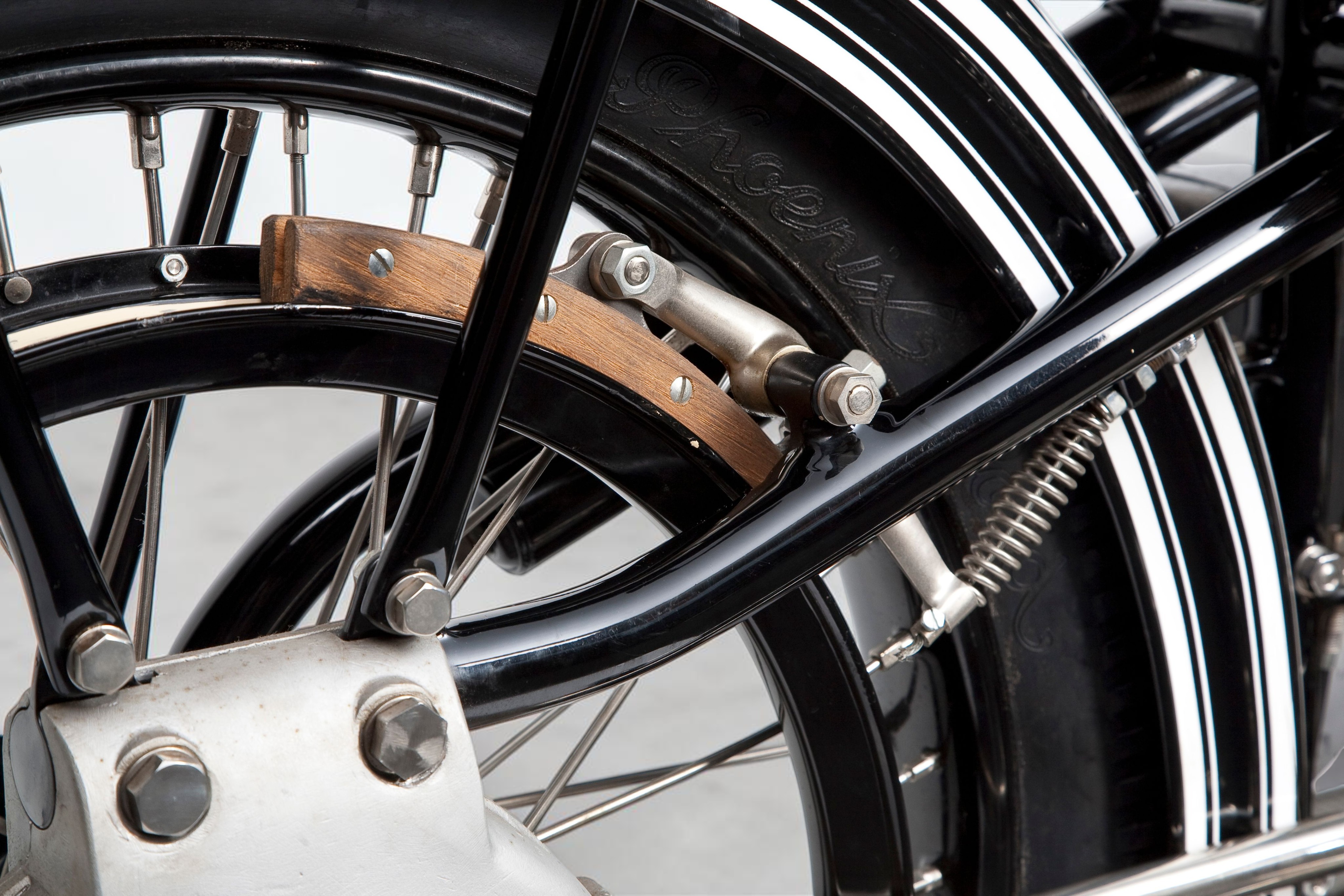 1924 BMW R32 tyre detail