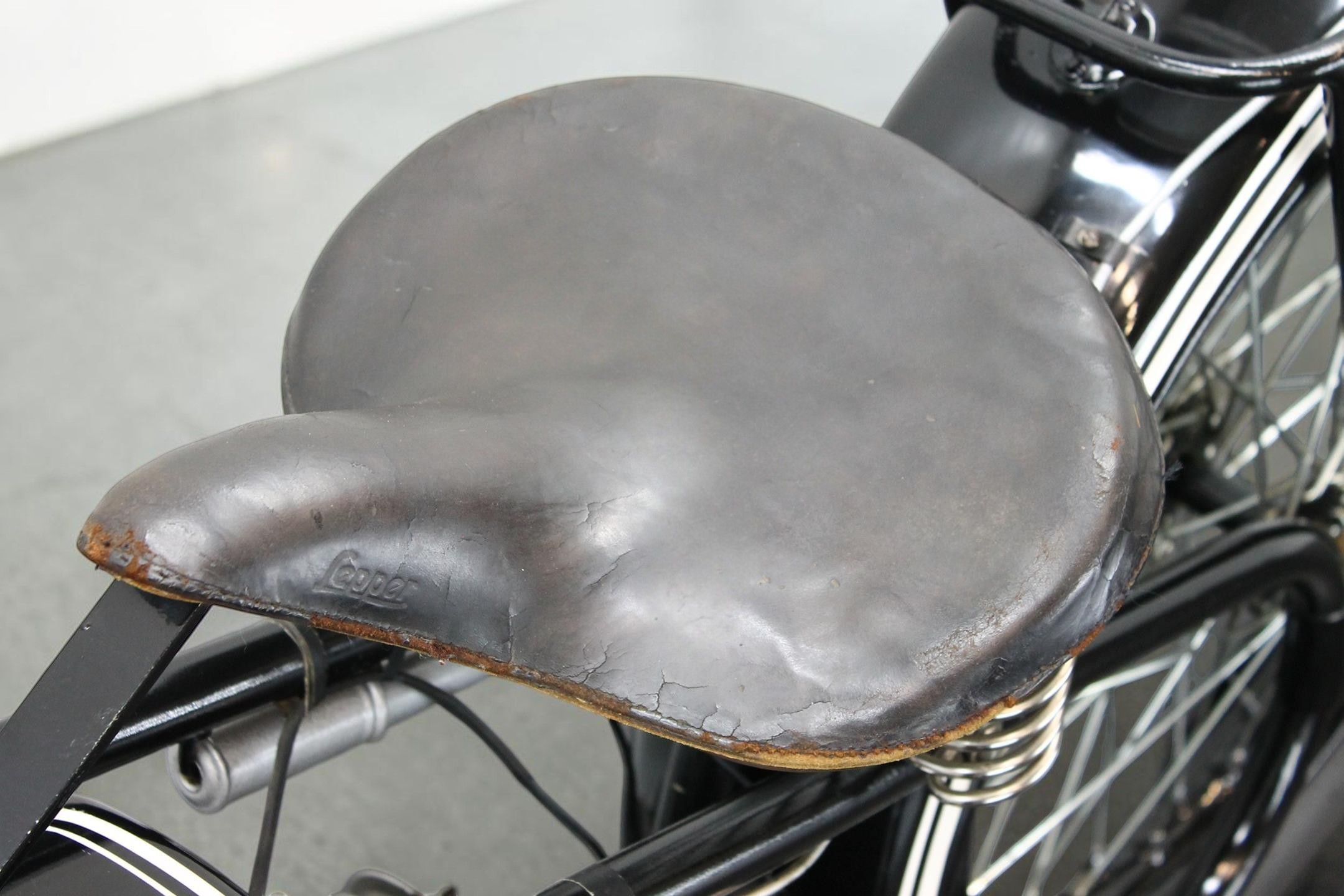 1928 BMW Model R42 seat detail