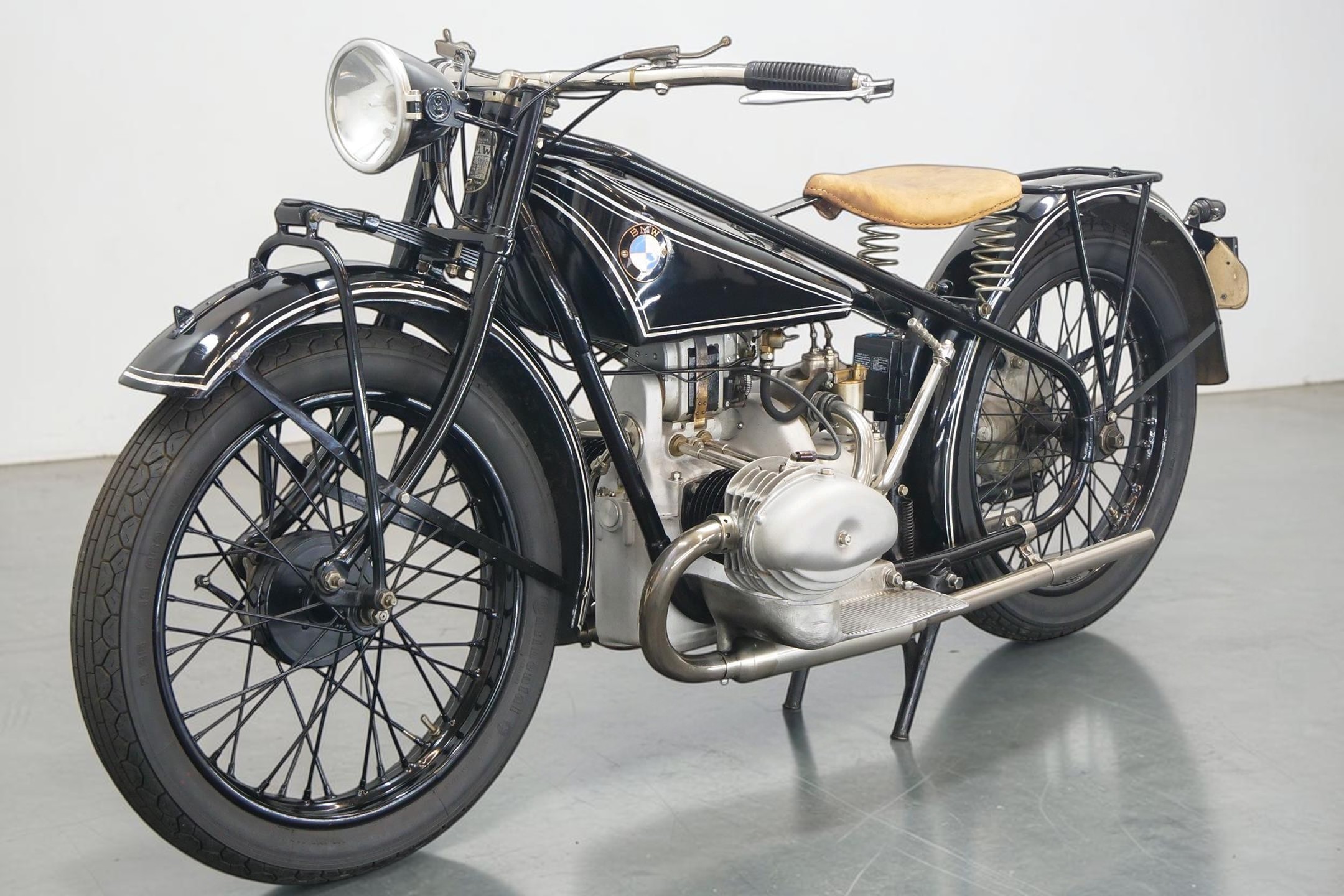 1928 BMW Model R47 front left view
