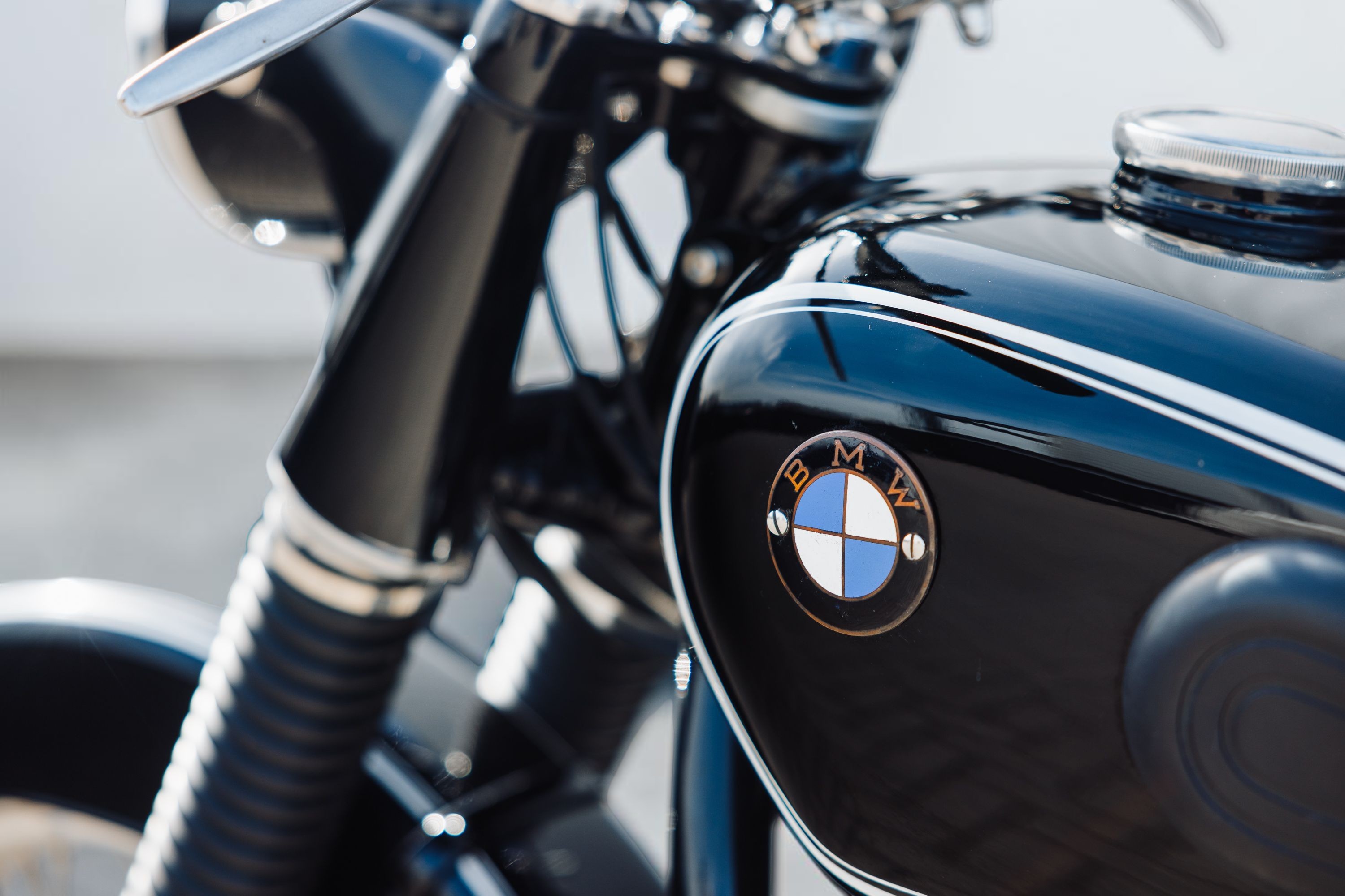1954 BMW R51/3 logo view