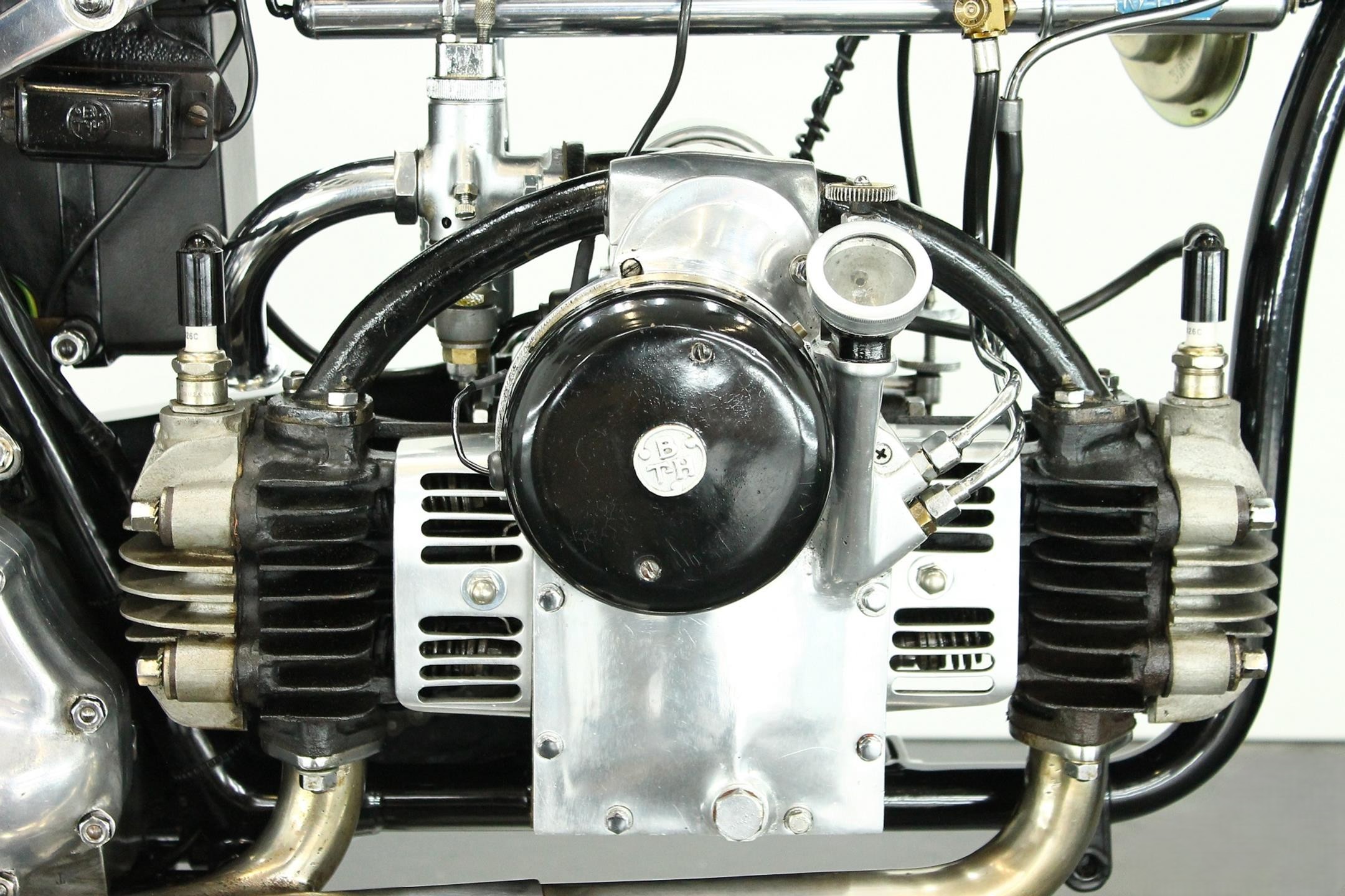 1932 Douglas Model C32 Bulldog engine overview