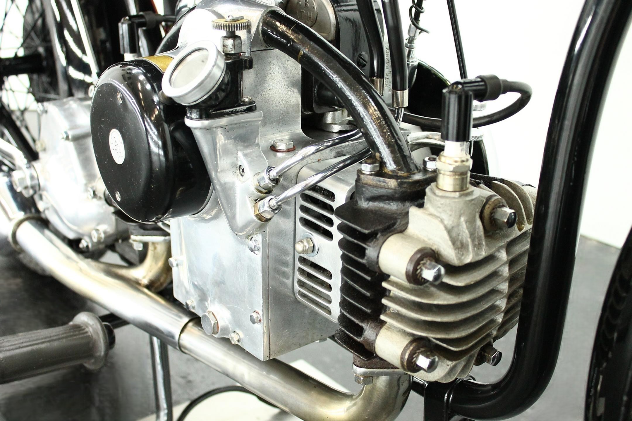 1932 Douglas Model C32 Bulldog side view