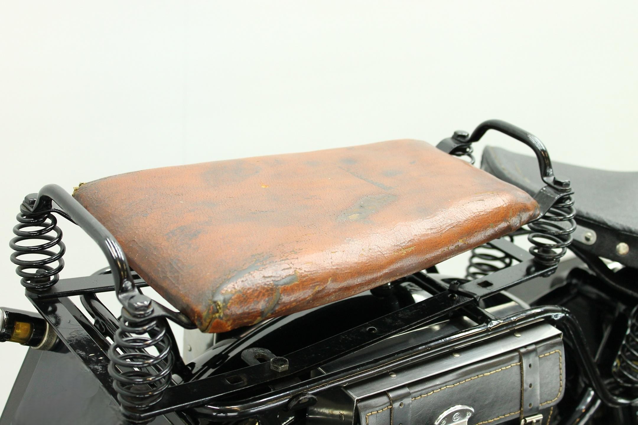 1932 Douglas Model C32 Bulldog rear seat