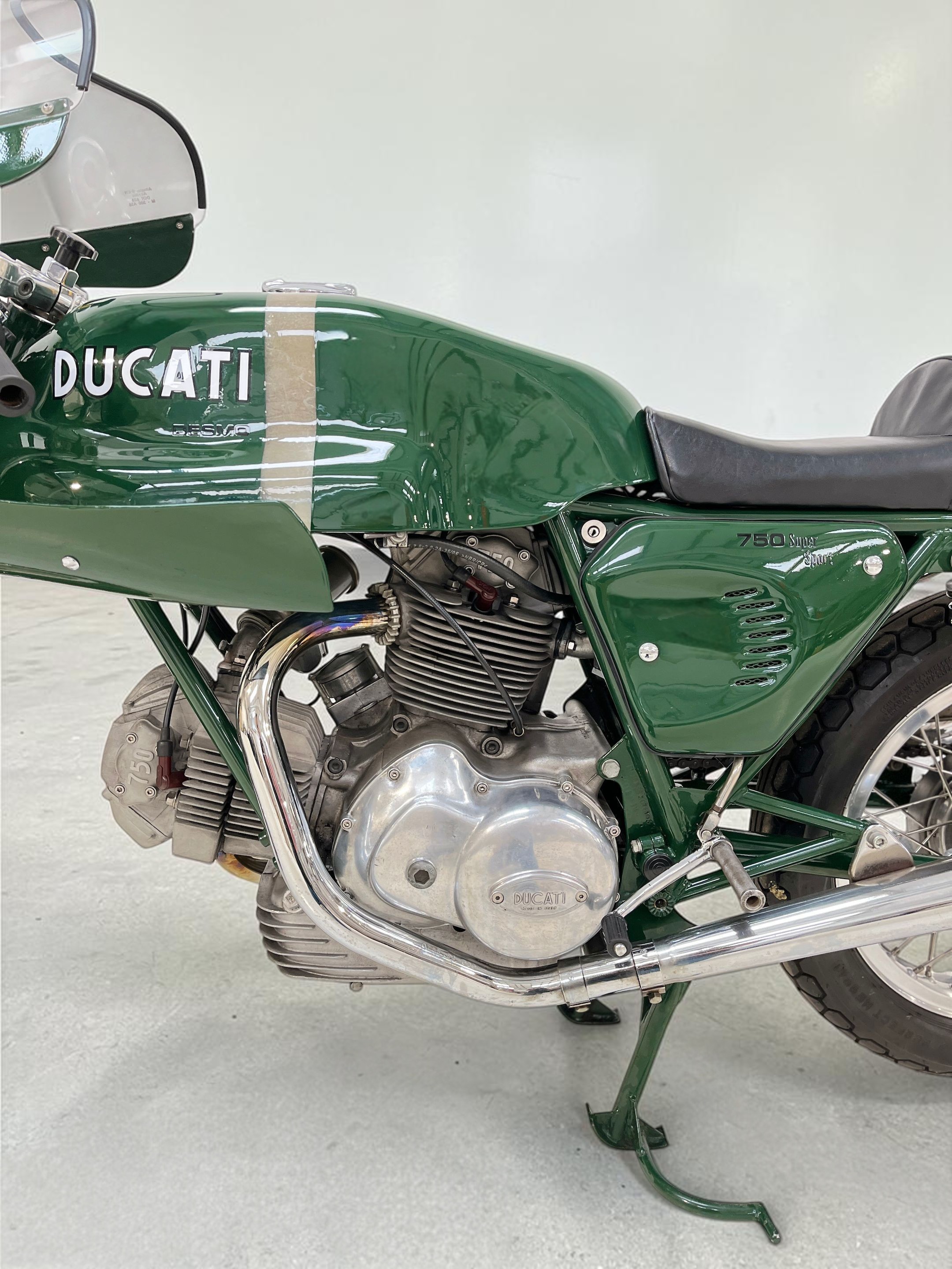 1974 Ducati 750SS engine engine overview
