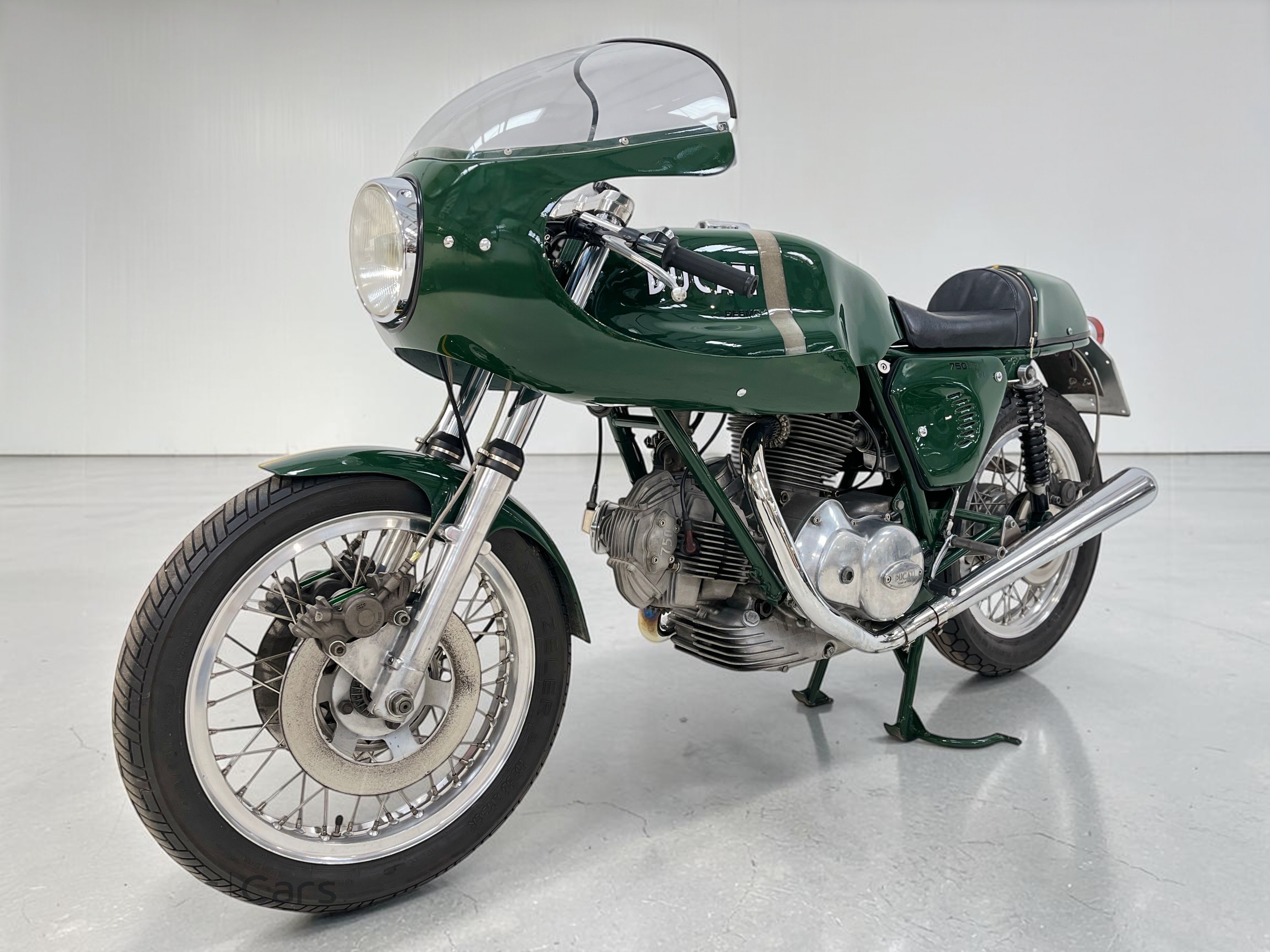 1974 Ducati 750SS front left view