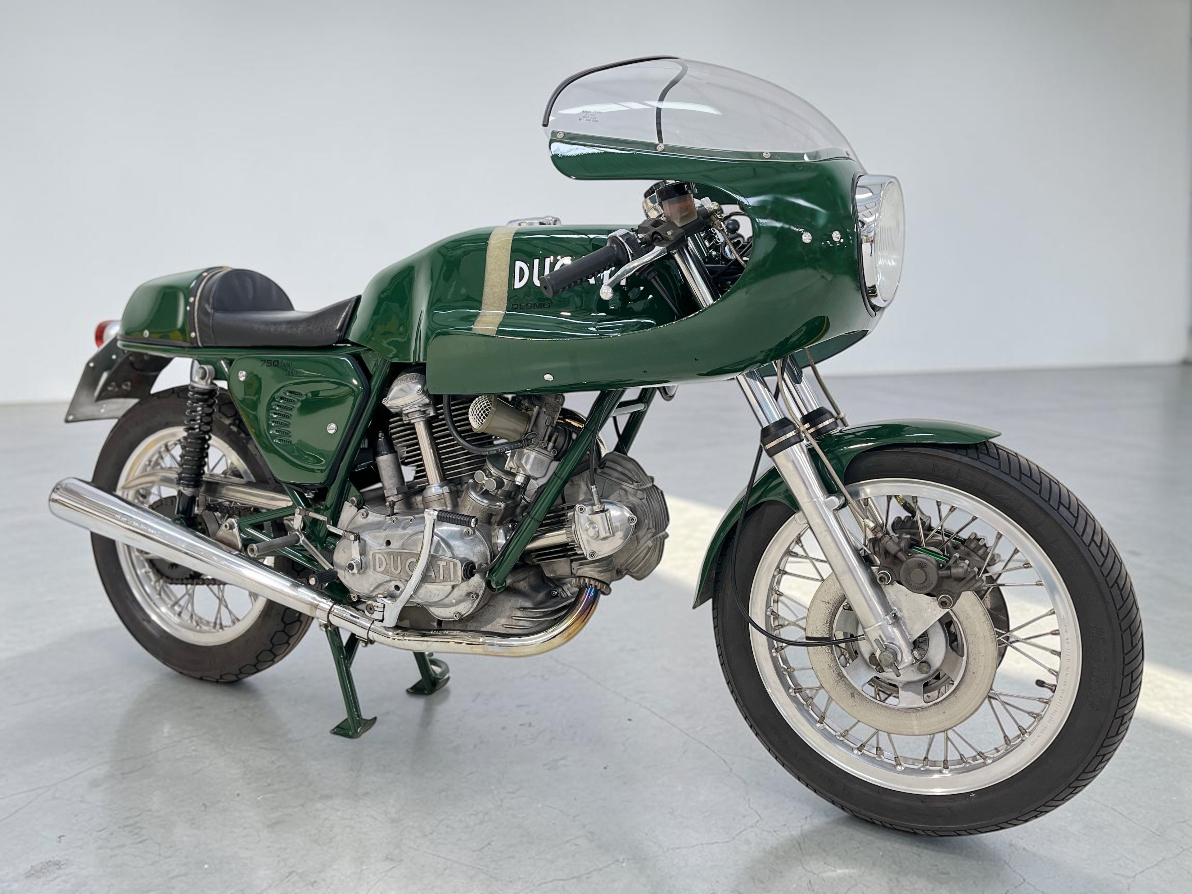 1974 Ducati 750SS front right view