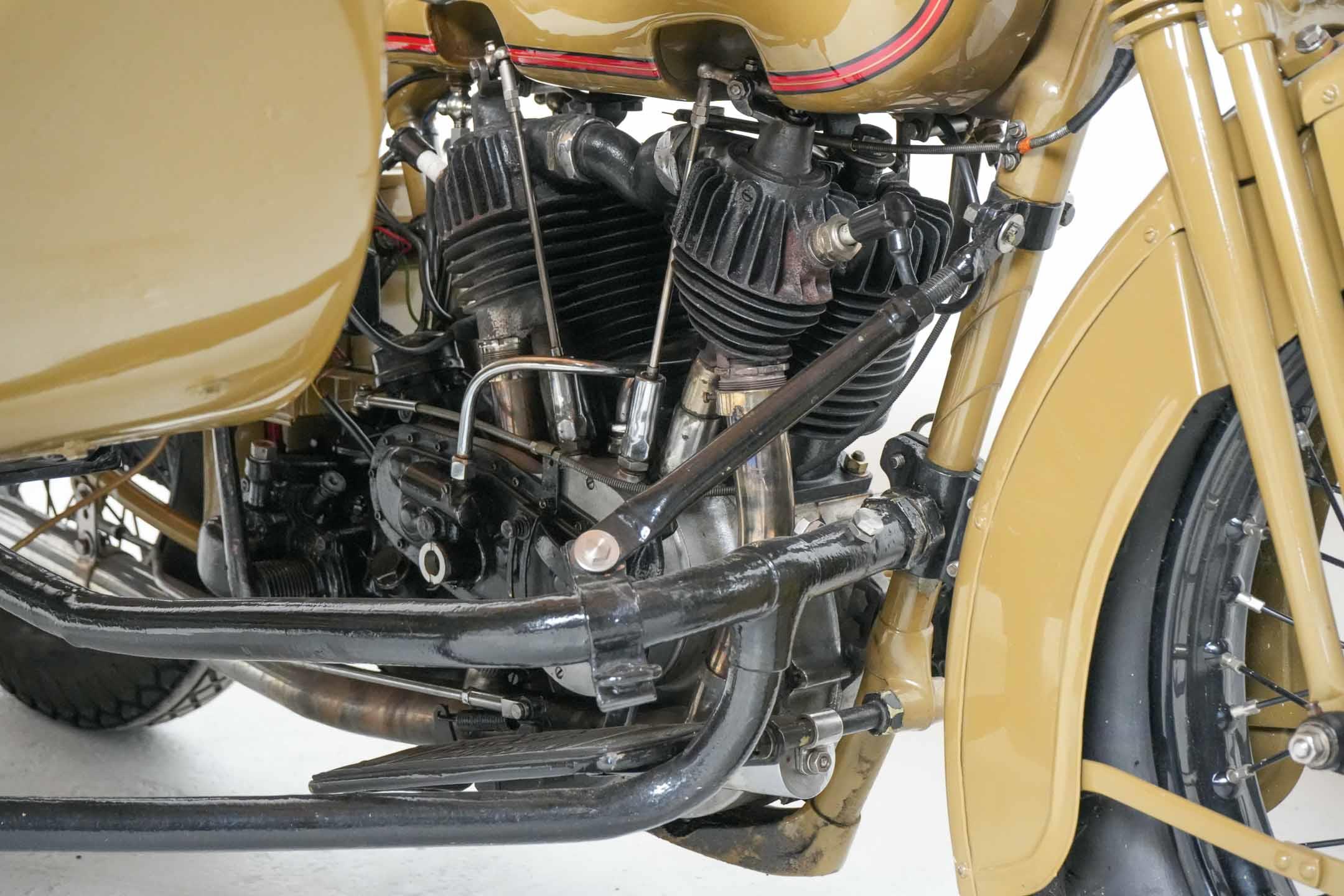 1927 Harley-Davidson Model JS with Sidecar spark plug