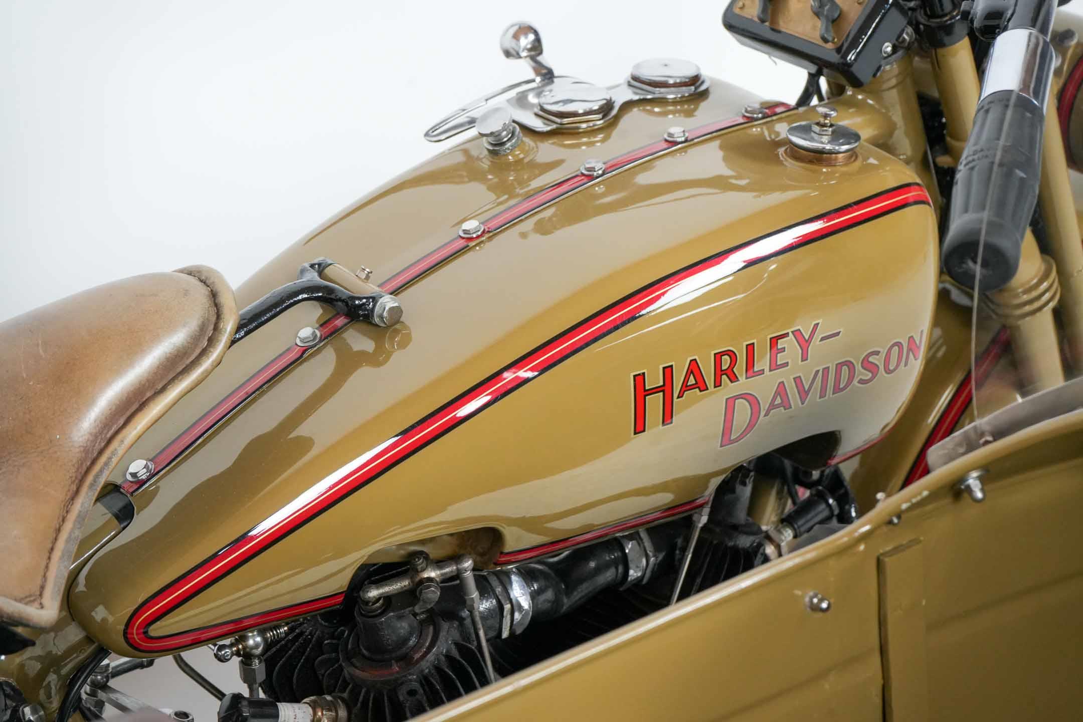 1927 Harley-Davidson Model JS with Sidecar chain