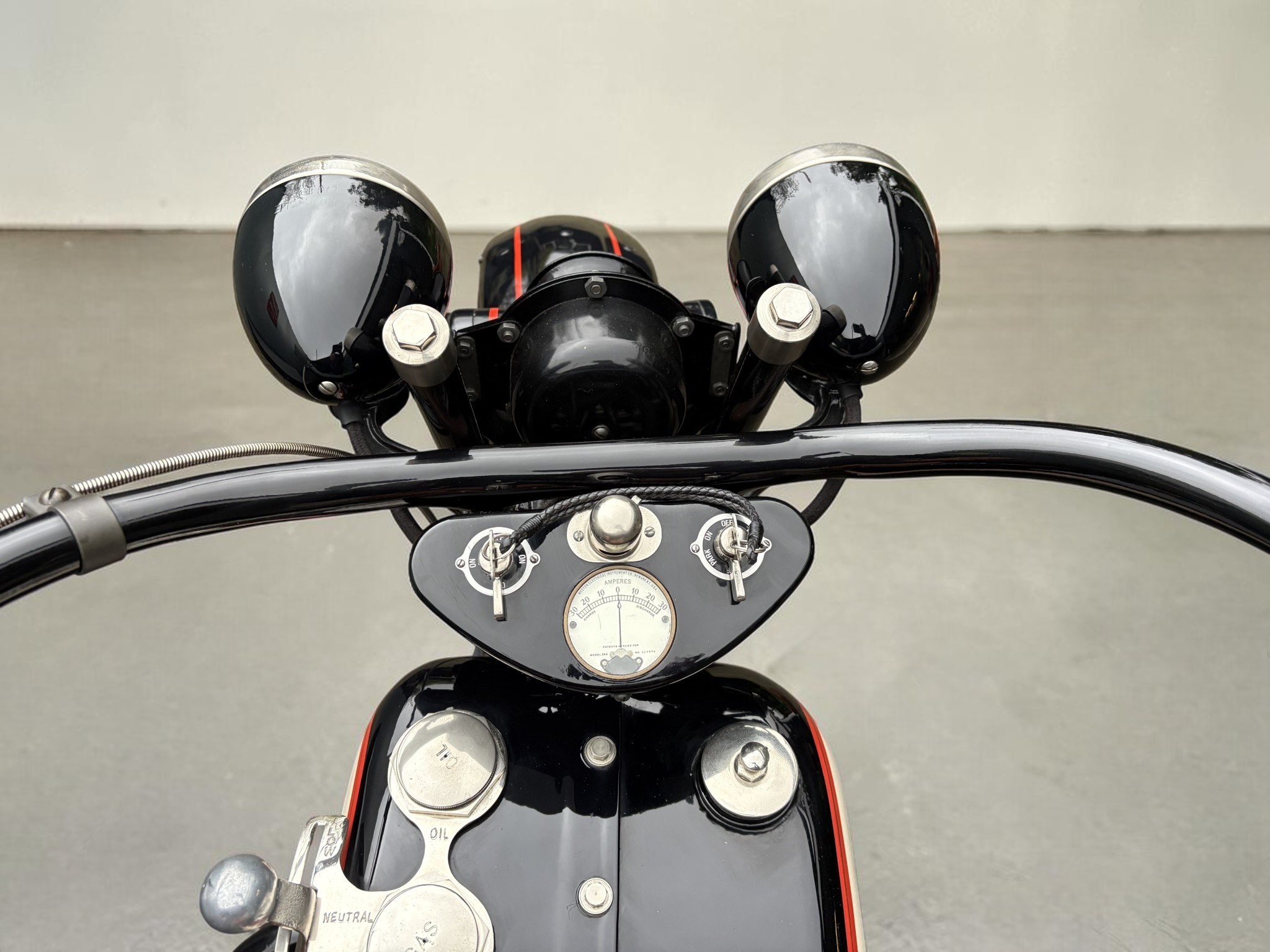 1929 Harley-Davidson Model JD with Sidecar handlebar detail