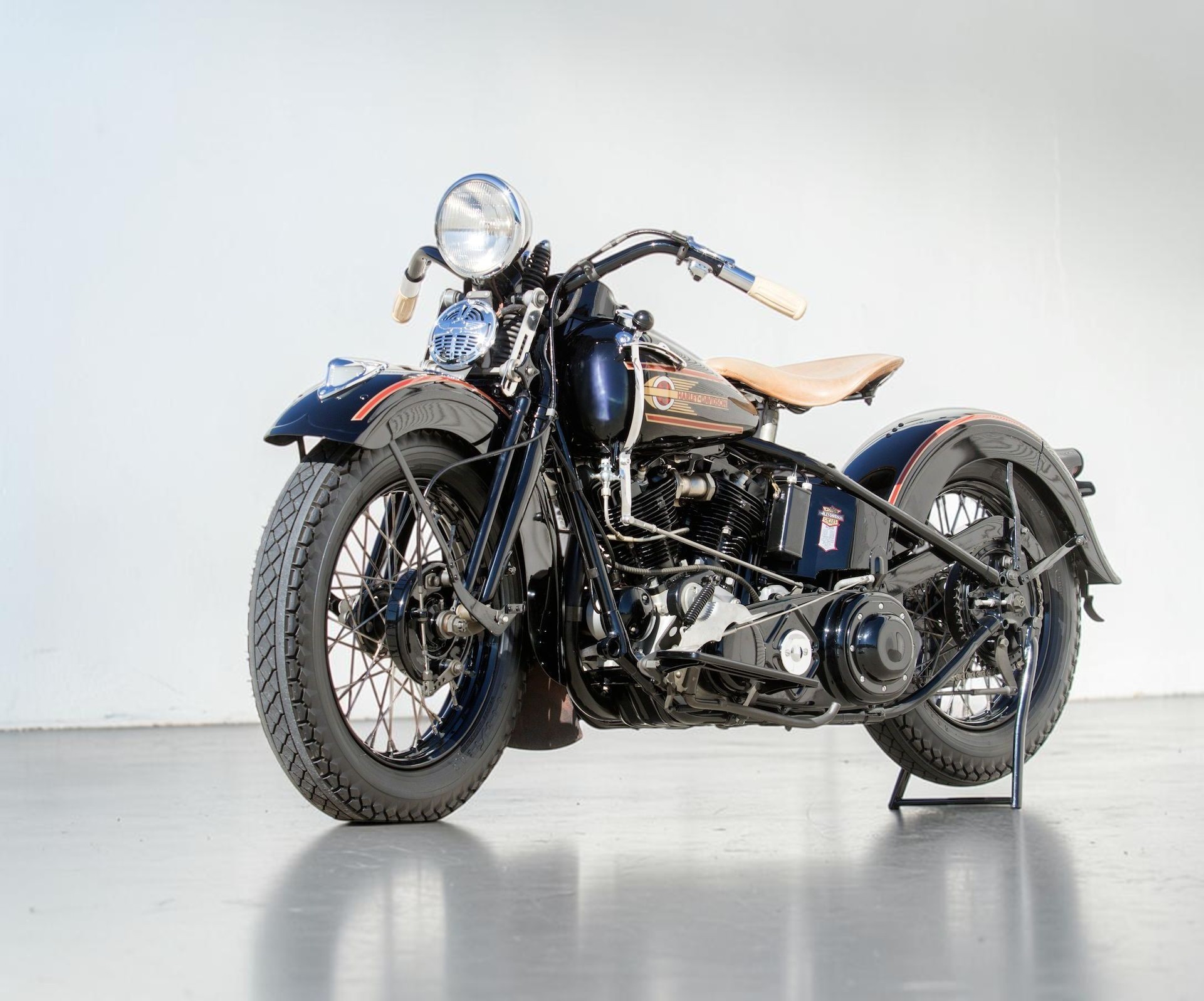 1937 Harley-Davidson Model EL Knucklehead front left view