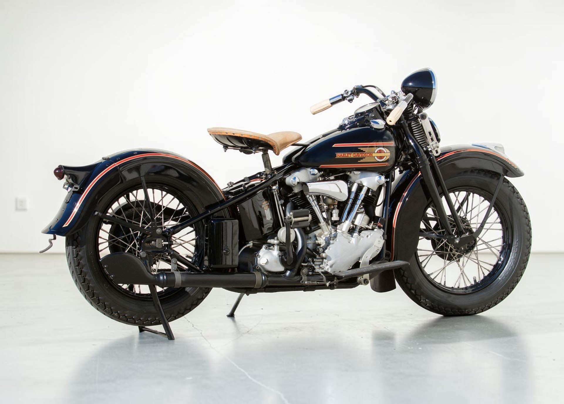 1937 Harley-Davidson Model EL Knucklehead main right view