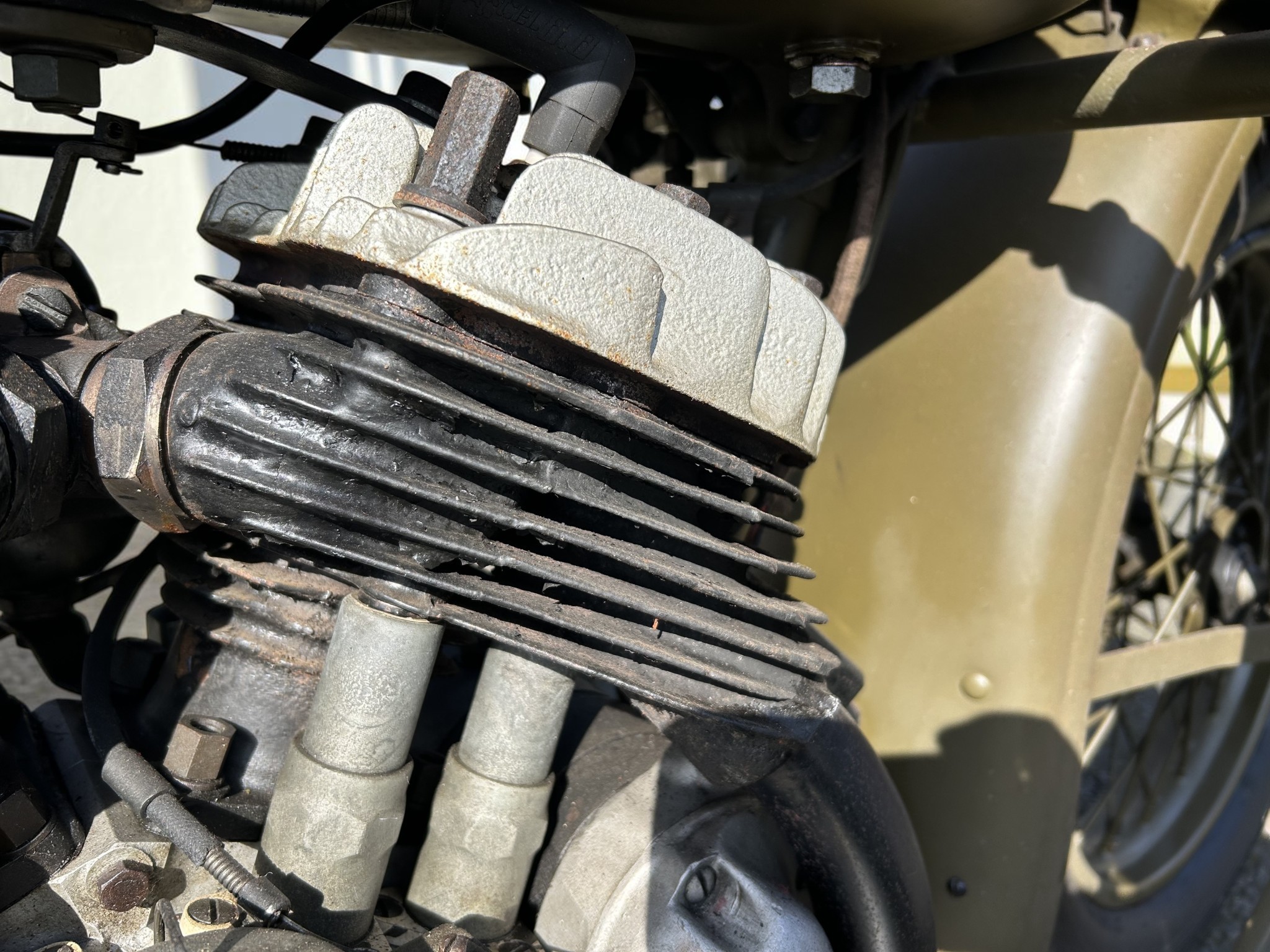 1942 Harley-Davidson Model WLC cylinder head detail