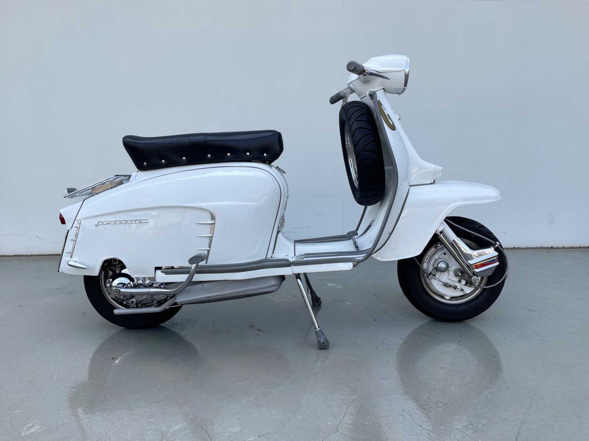 1965 Lambretta TV200 right view