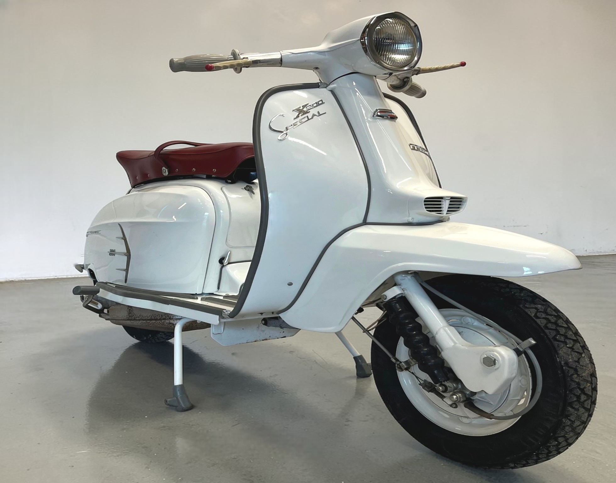 1966 Lambretta SX200 front right side view