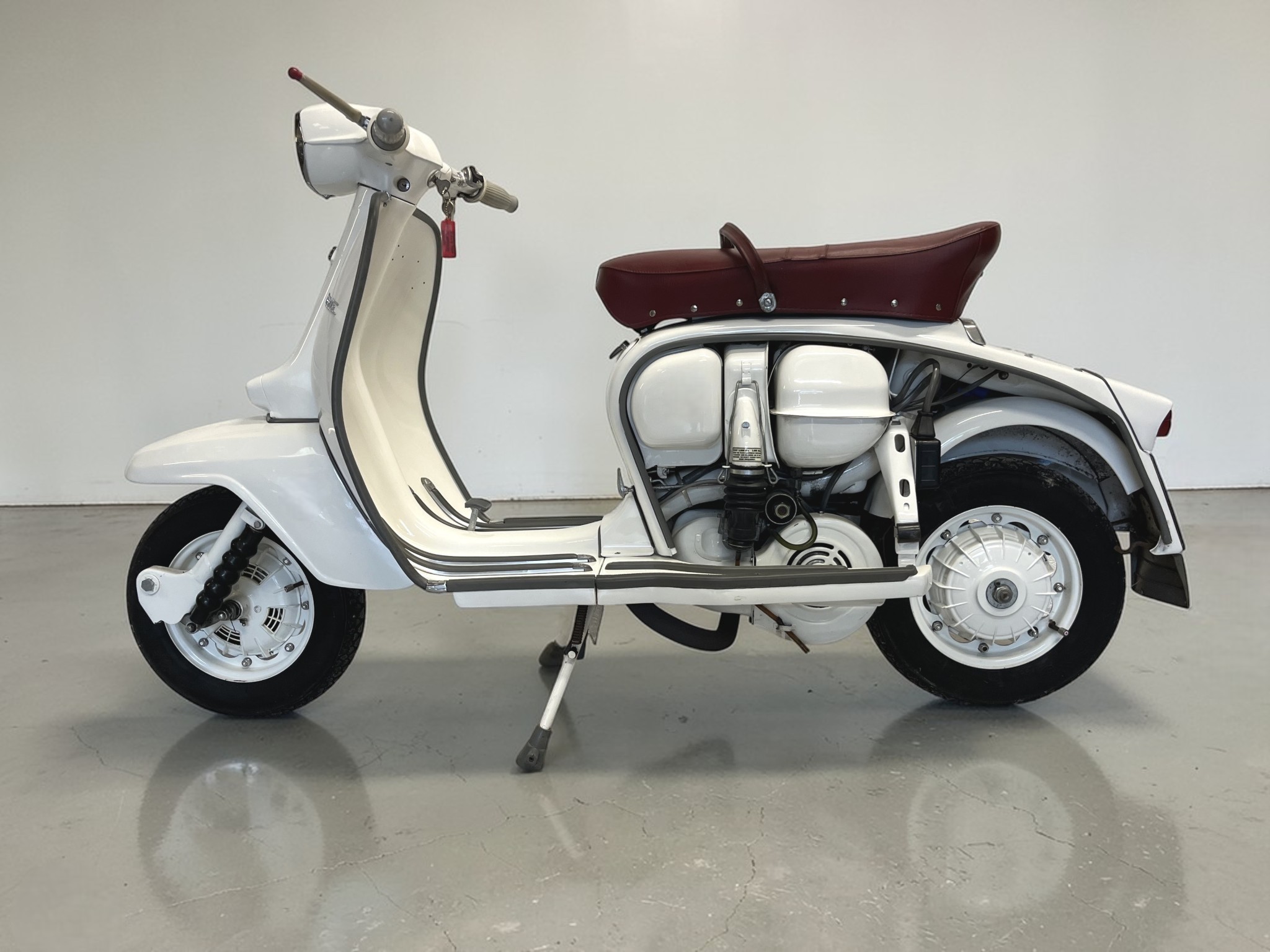 1966 Lambretta SX200 left side open panel view