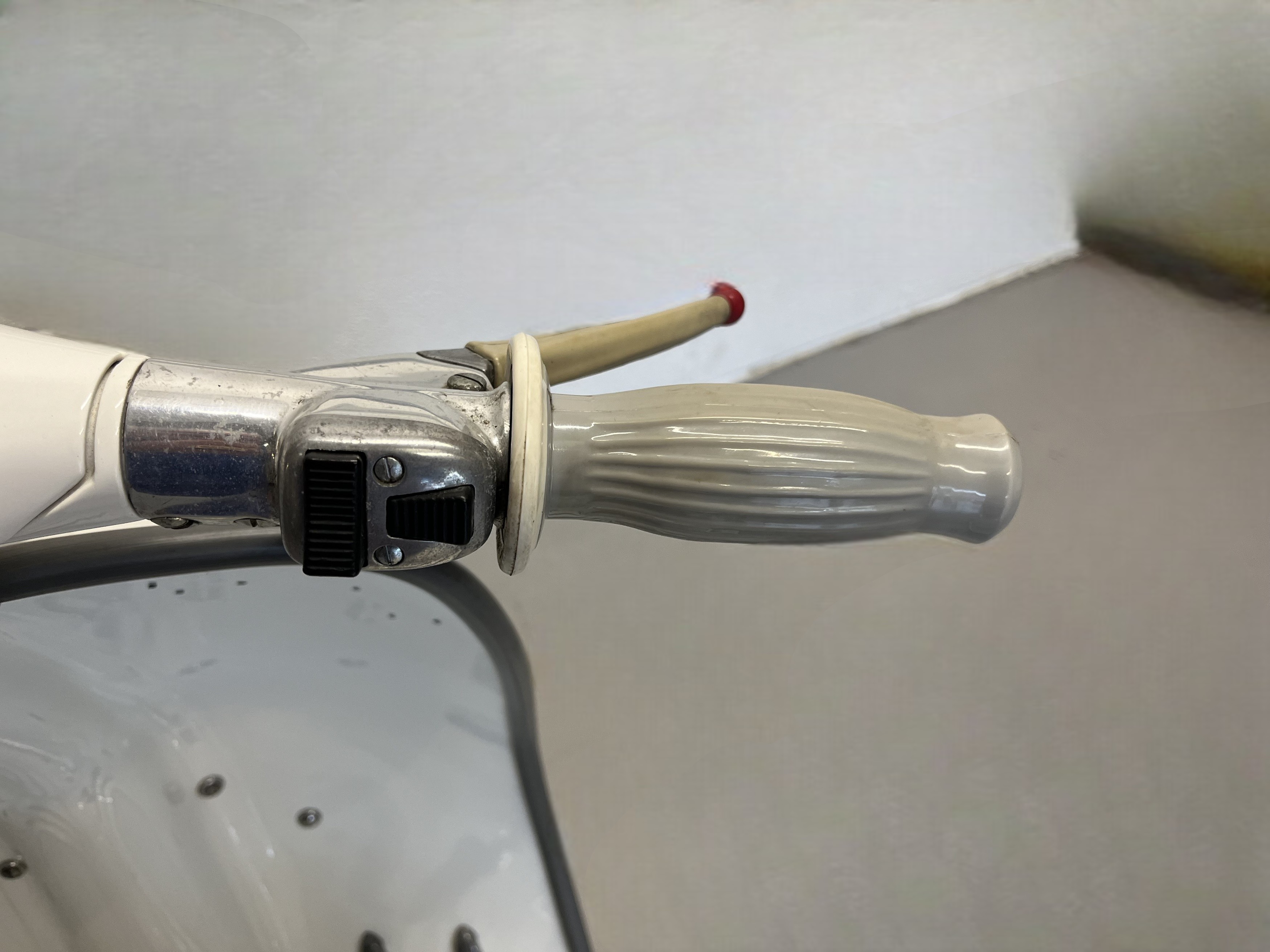 1966 Lambretta SX200 right handle detail