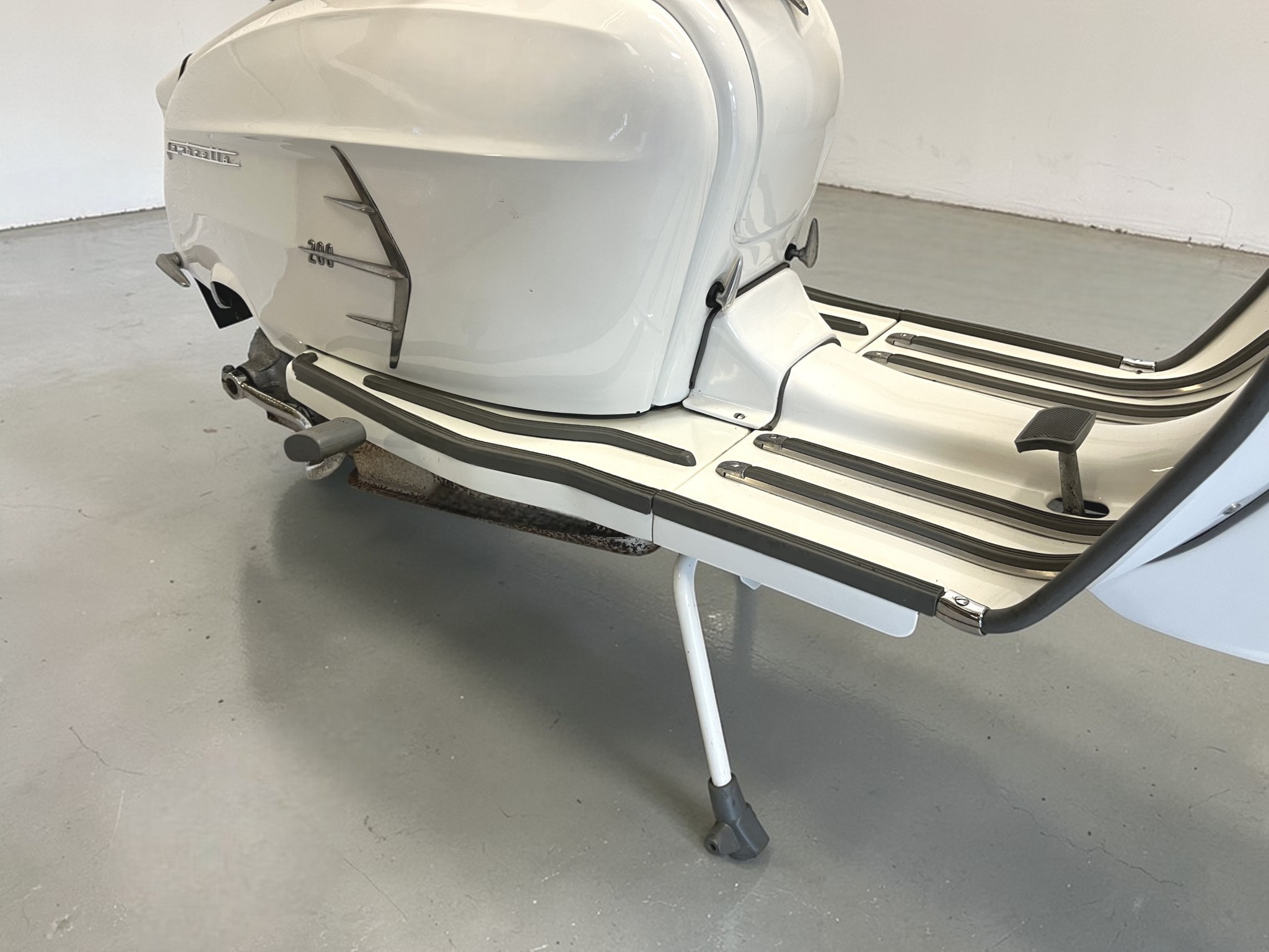 1966 Lambretta SX200 right panel close view