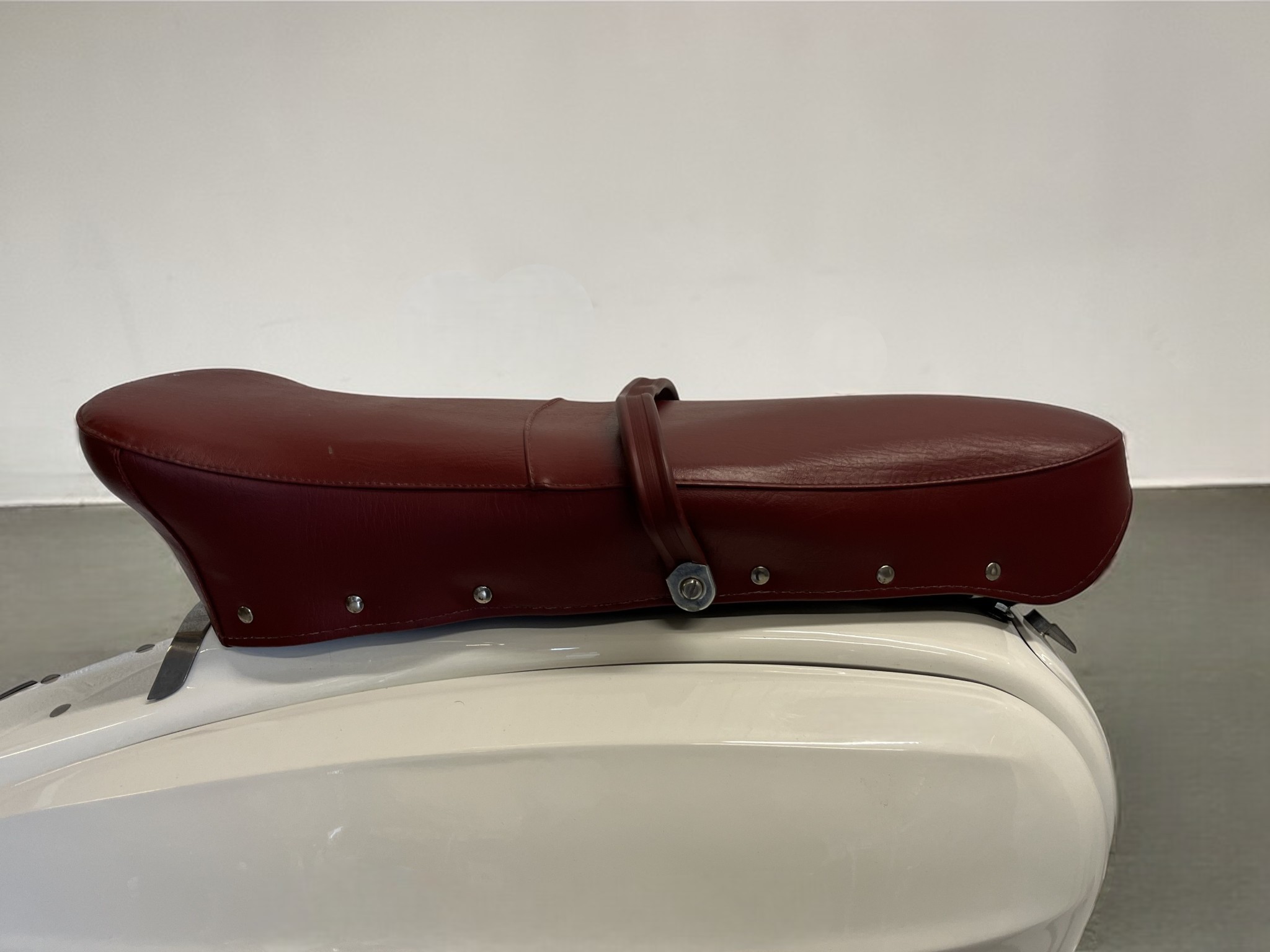 1966 Lambretta SX200 seat detail