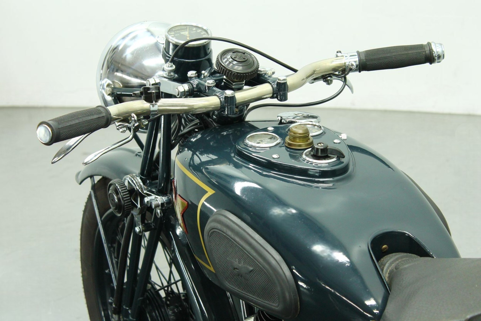 1938 Matchless Model G80 Clubman handlebar detail
