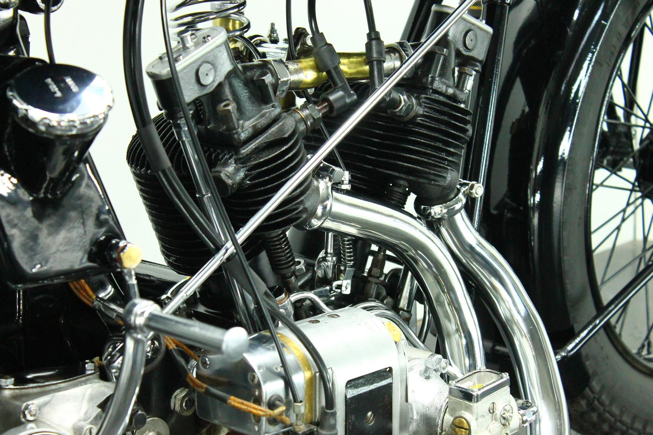 1933 New Map M.T.7 engine close view