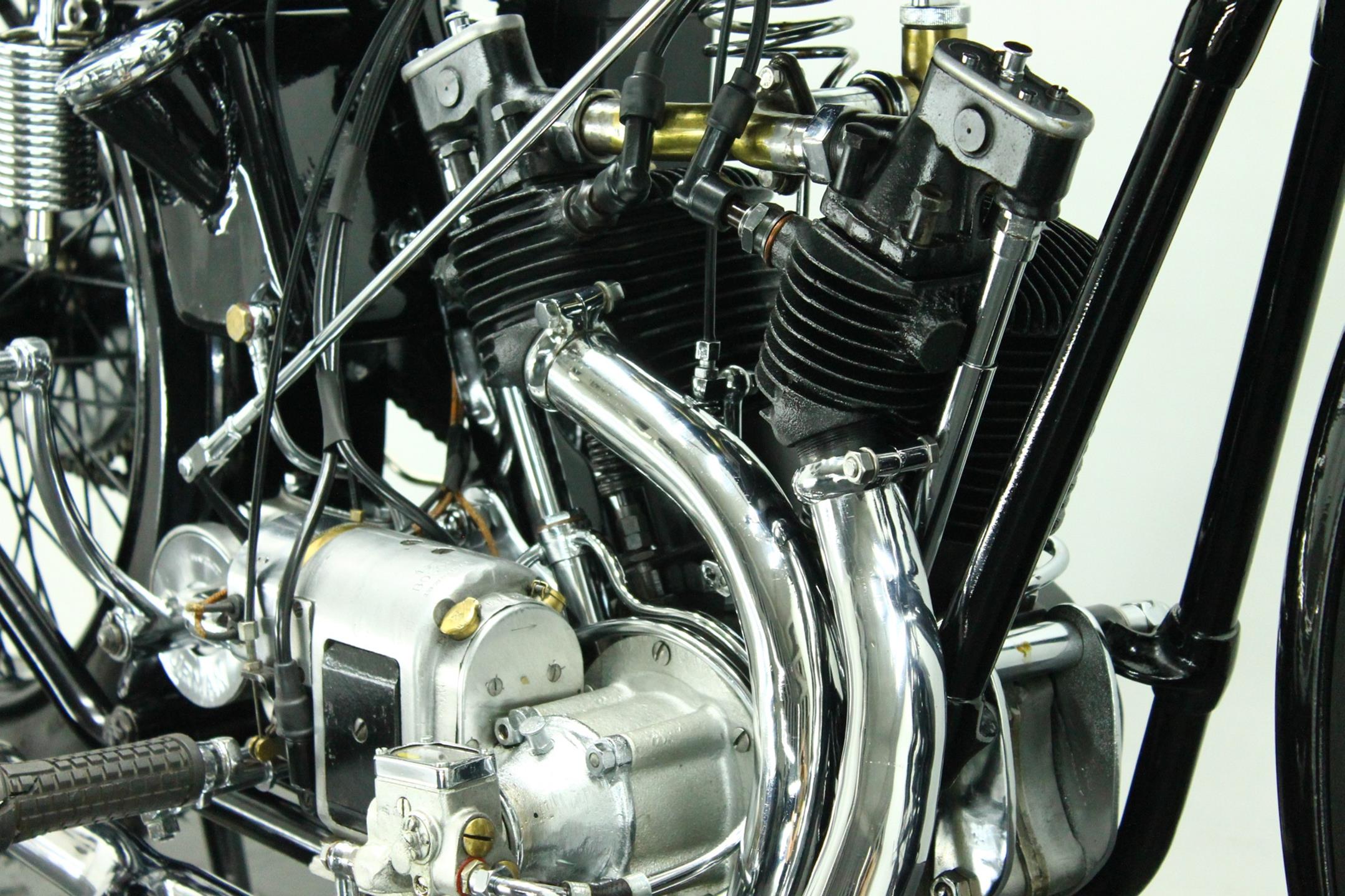 1933 New Map M.T.7 engine side