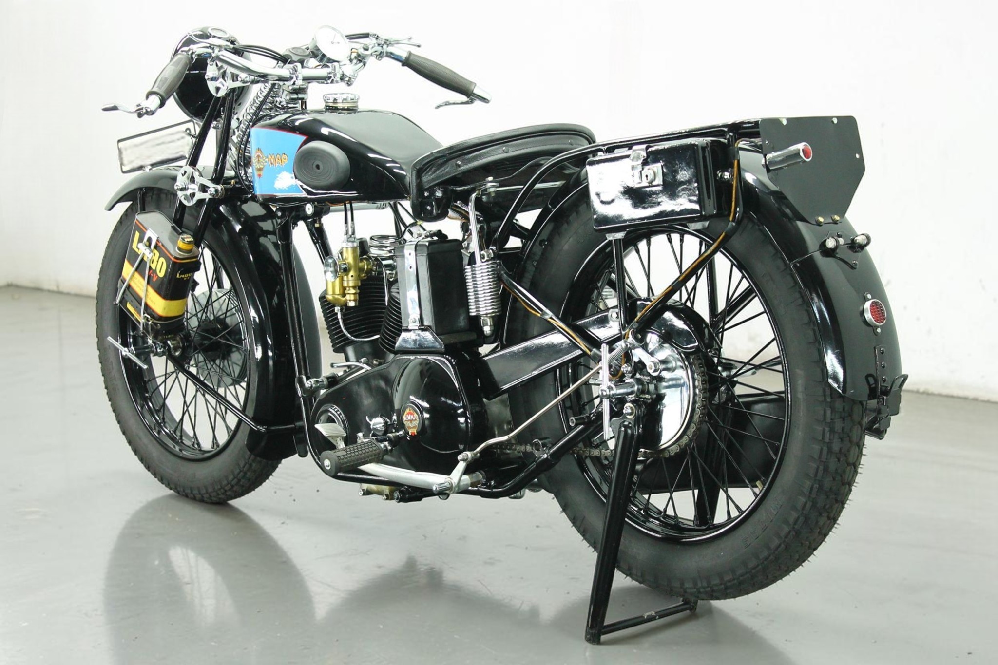 1933 New Map M.T.7 rear left view