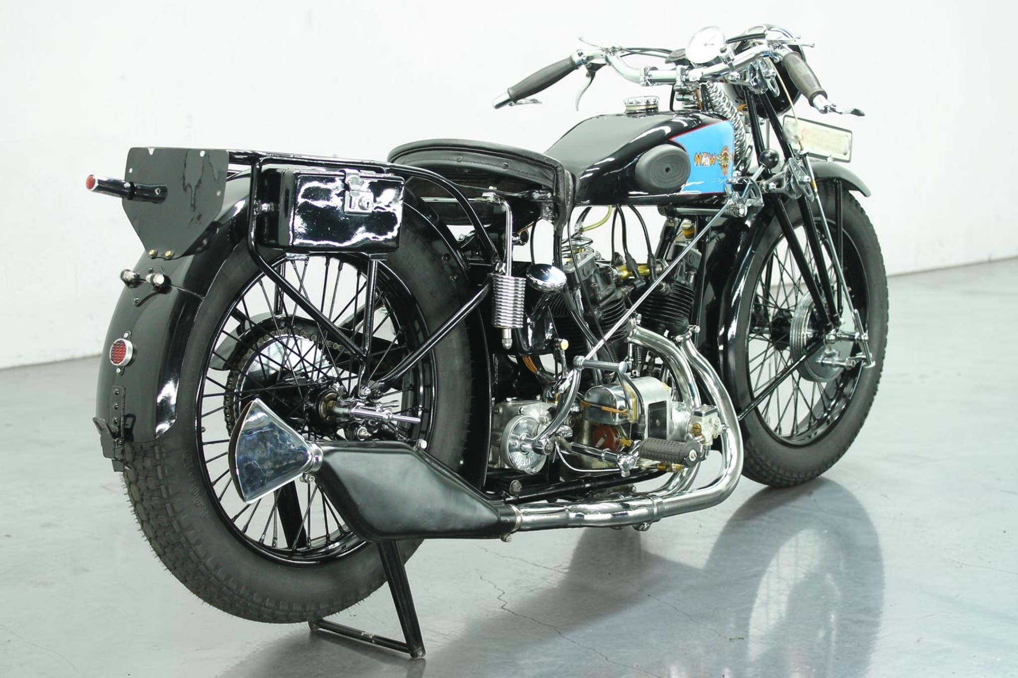 1933 New Map M.T.7 rear right view