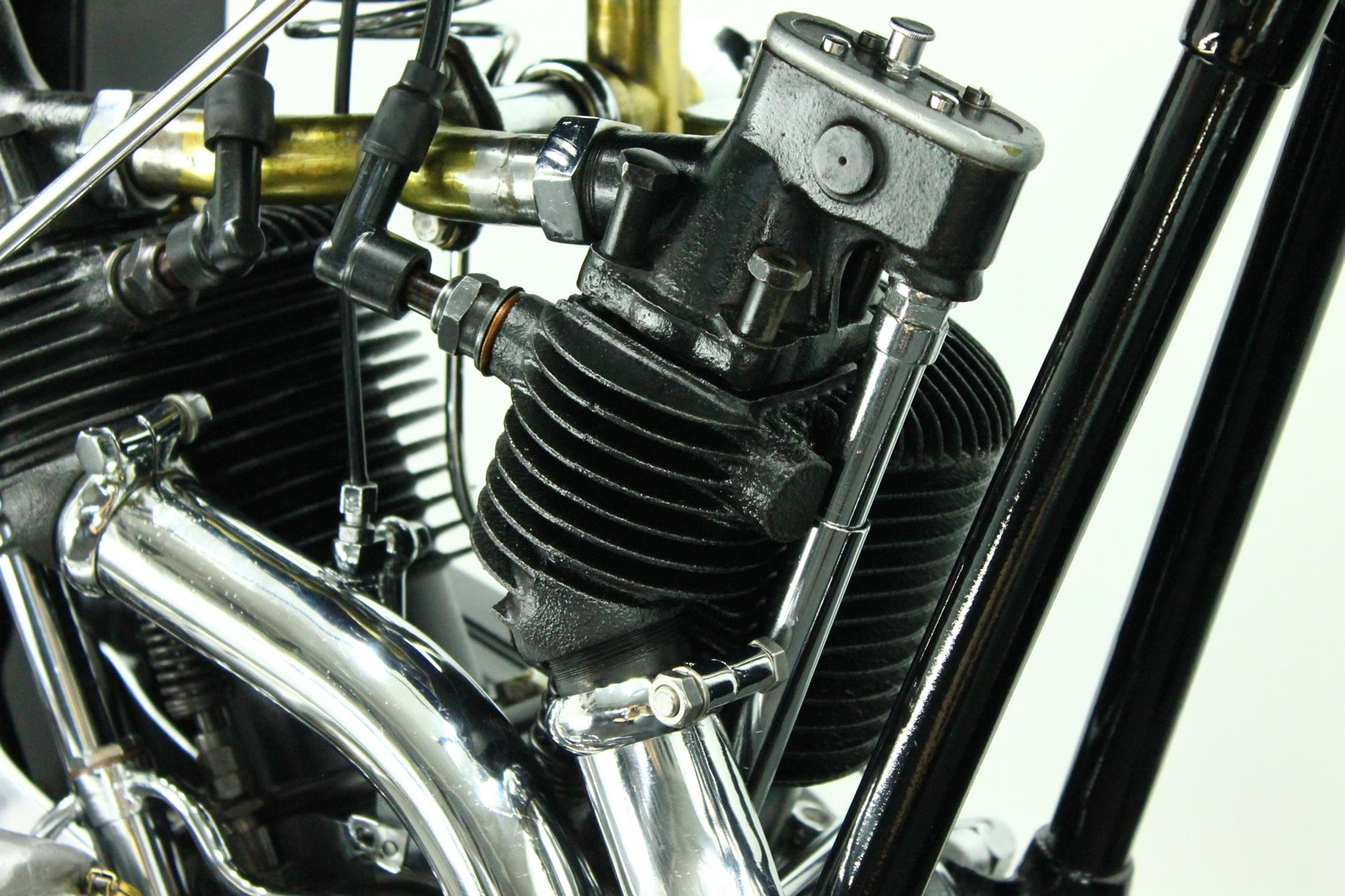 1933 New Map M.T.7 spark plug