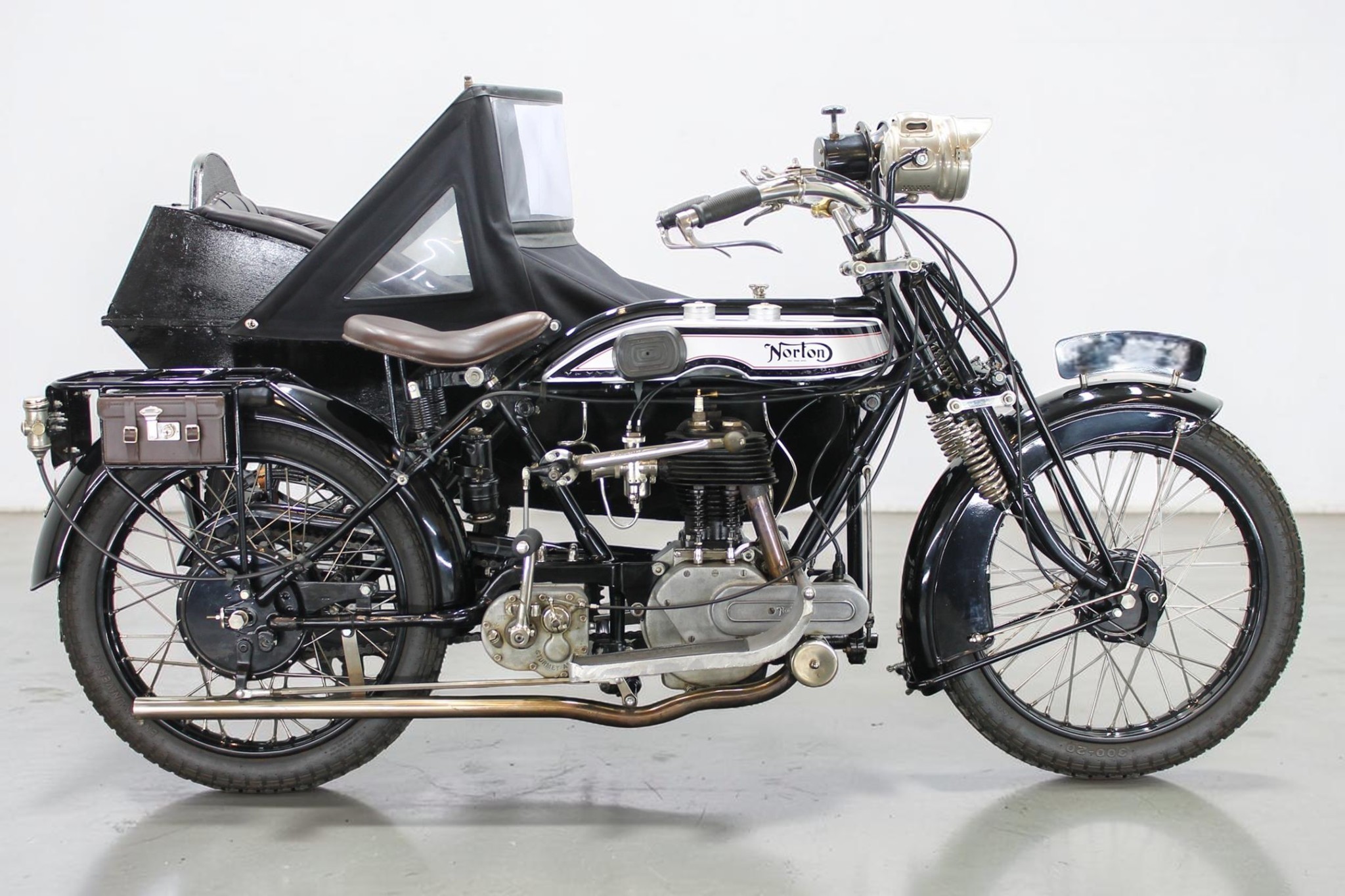1925 Norton Big Four with Sidecar main right view