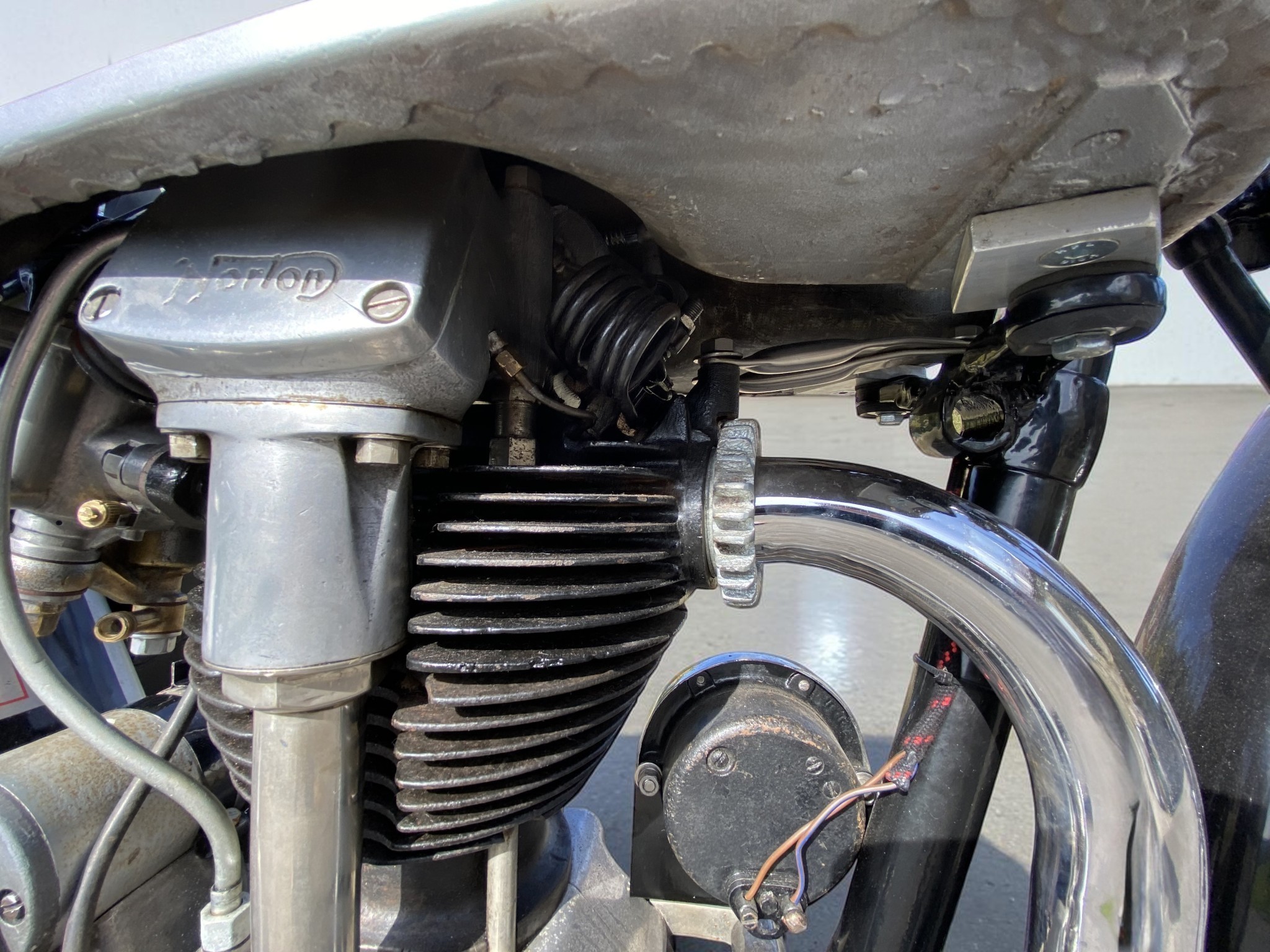 1939 Norton International Model 30 cylinder detail
