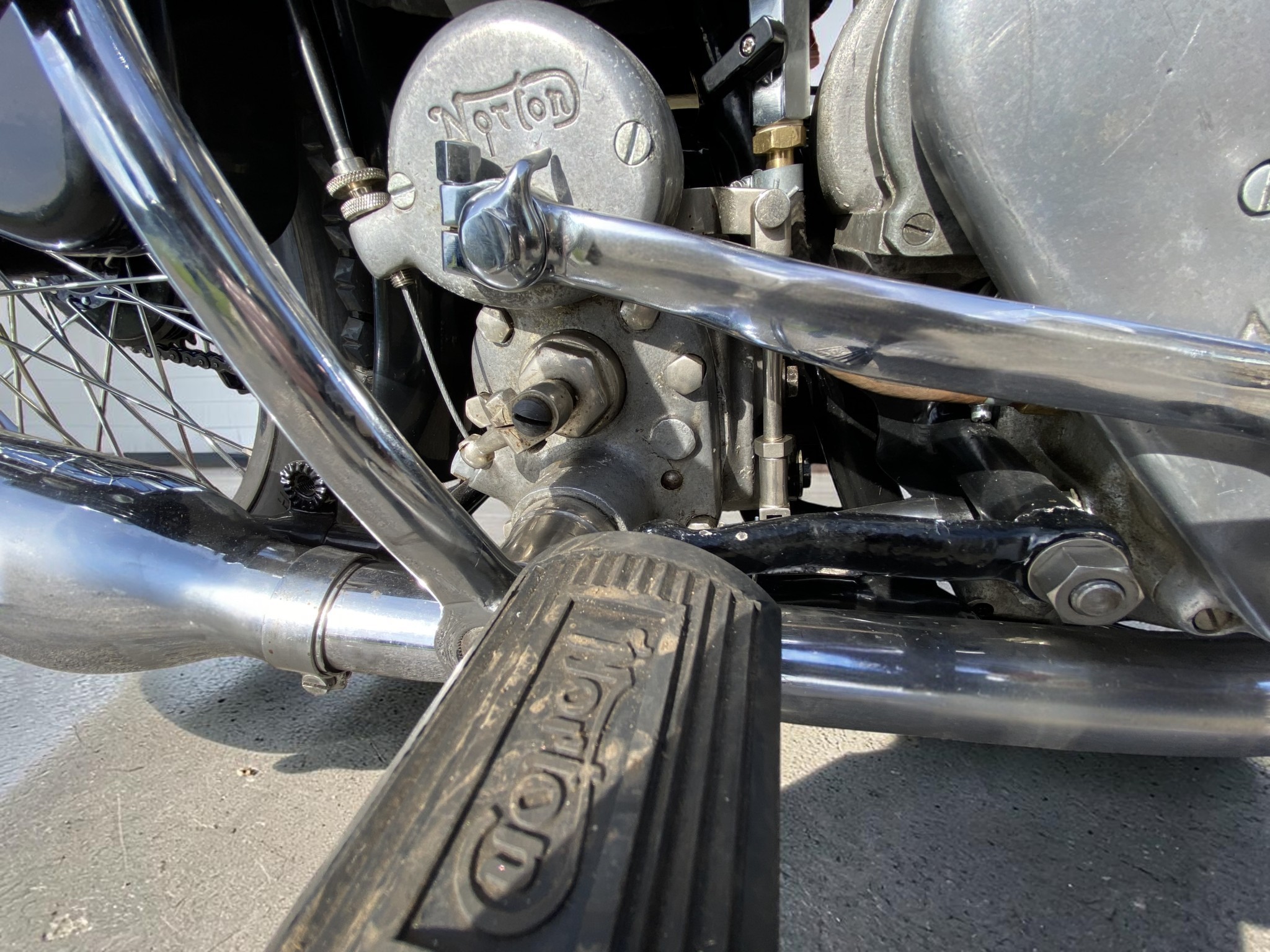 1939 Norton International Model 30 kickstart detail