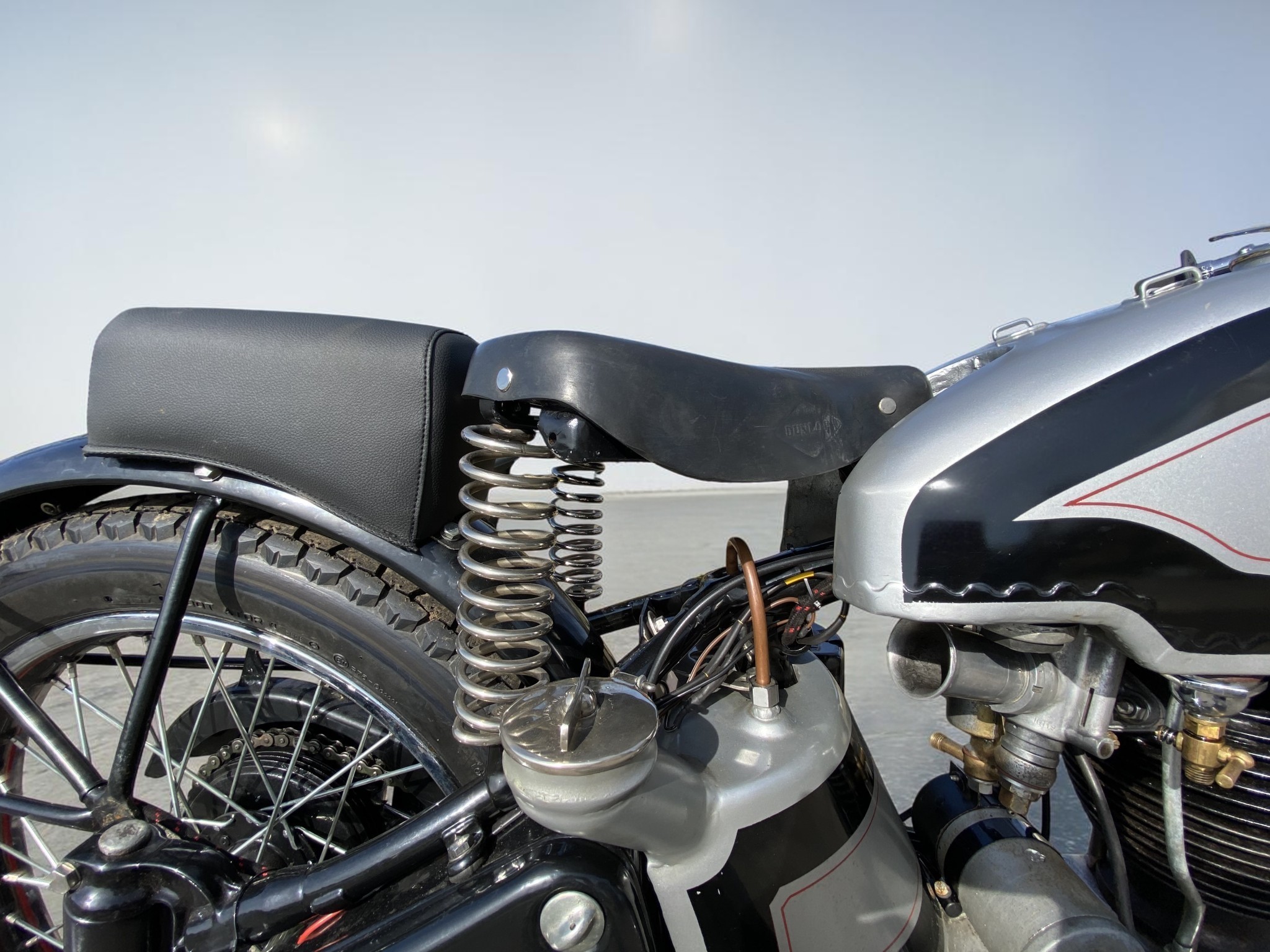 1939 Norton International Model 30 seats detail