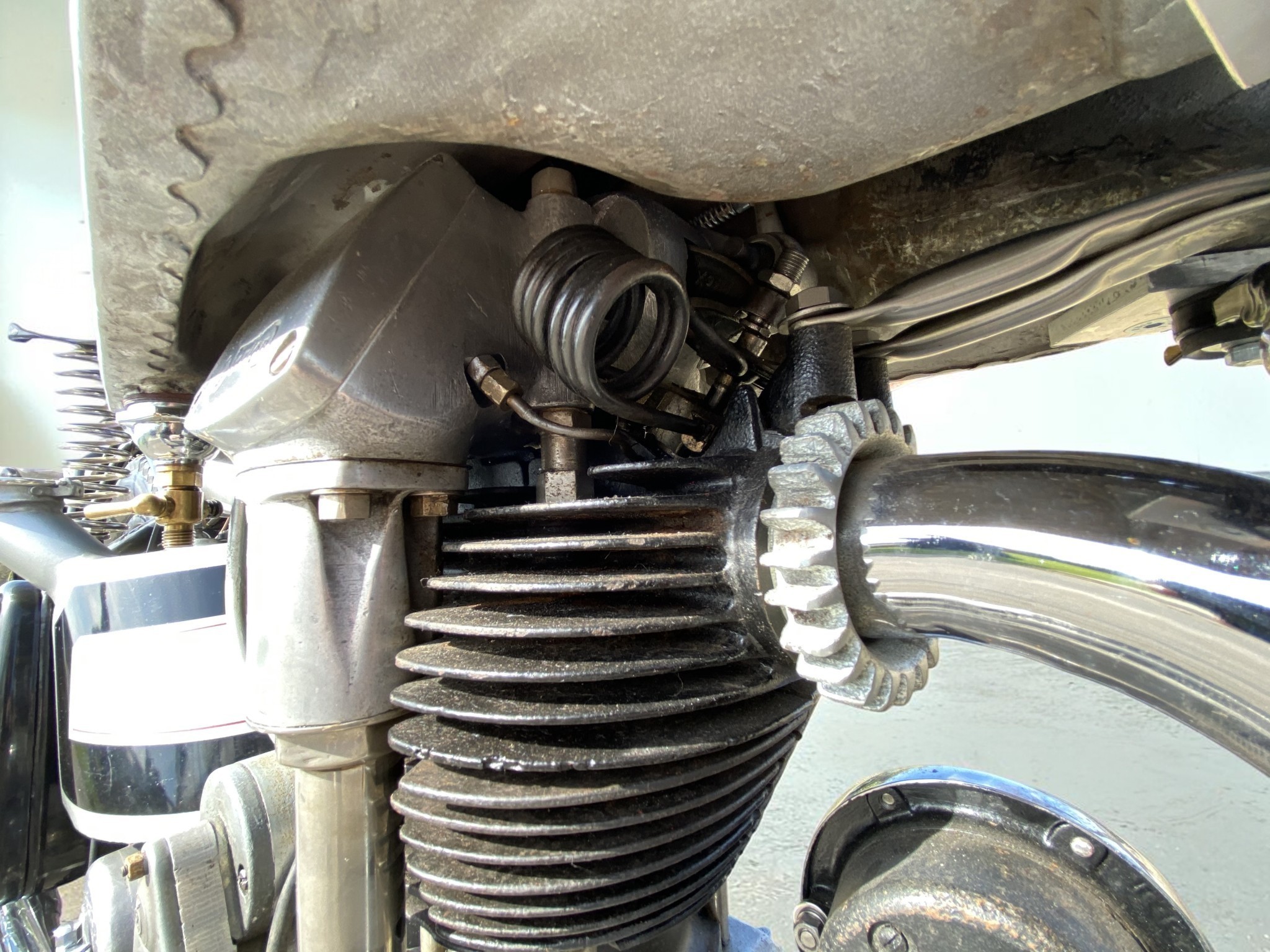 1939 Norton International Model 30 spring detail