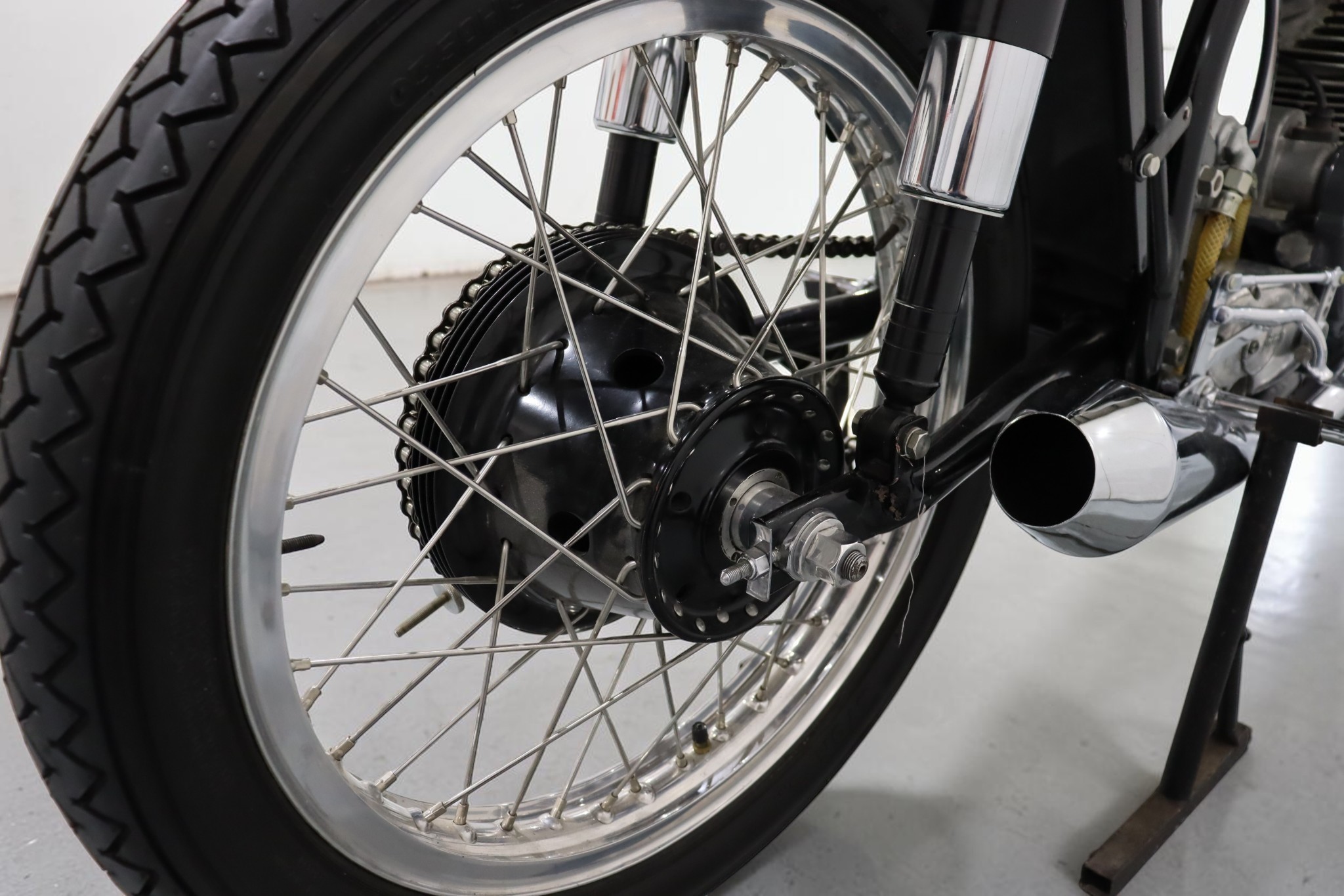 1955 Norton Manx Model 40M frear wheel right view