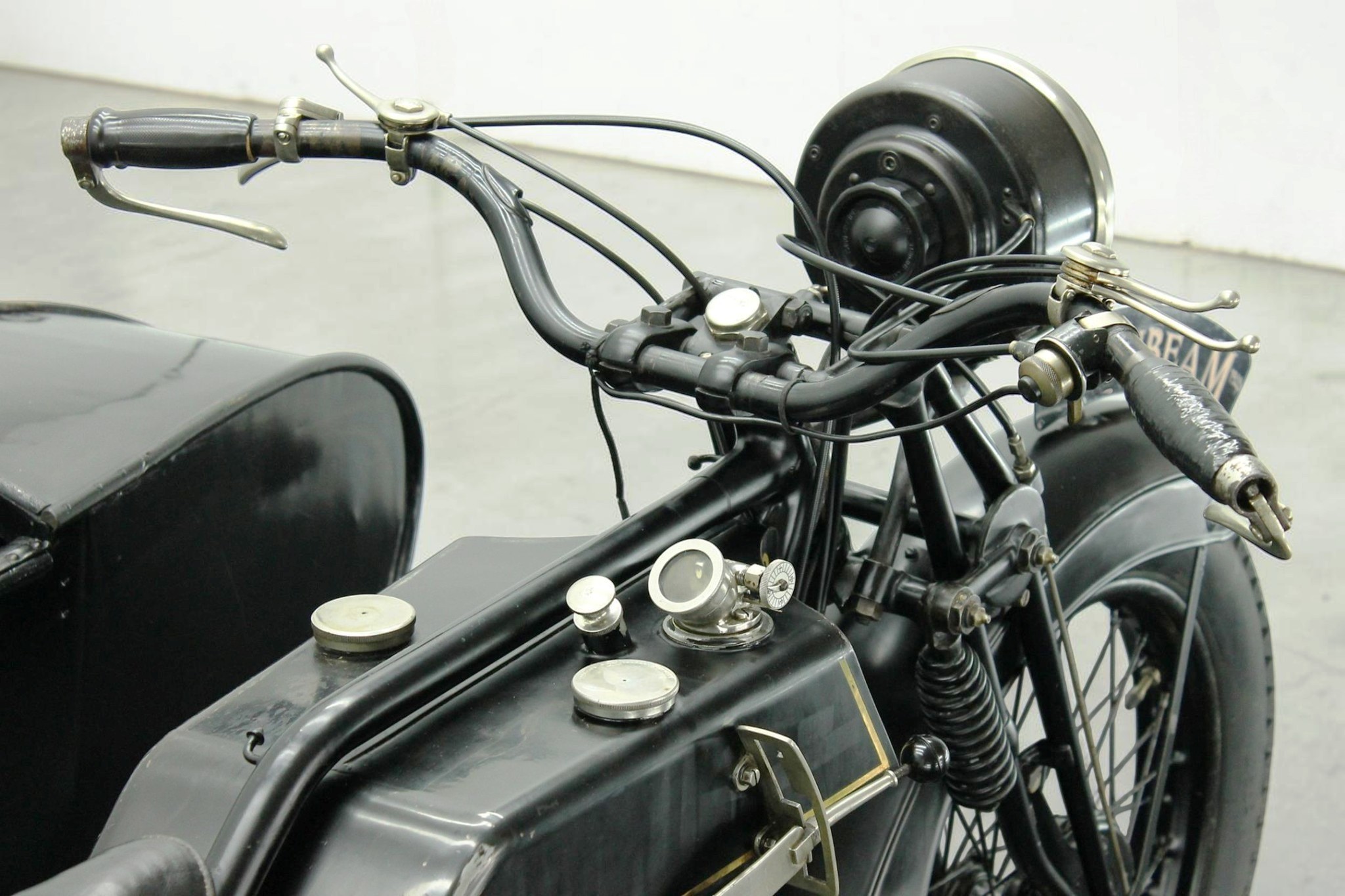 1928 Sunbeam 6 with Sidecar handlebar