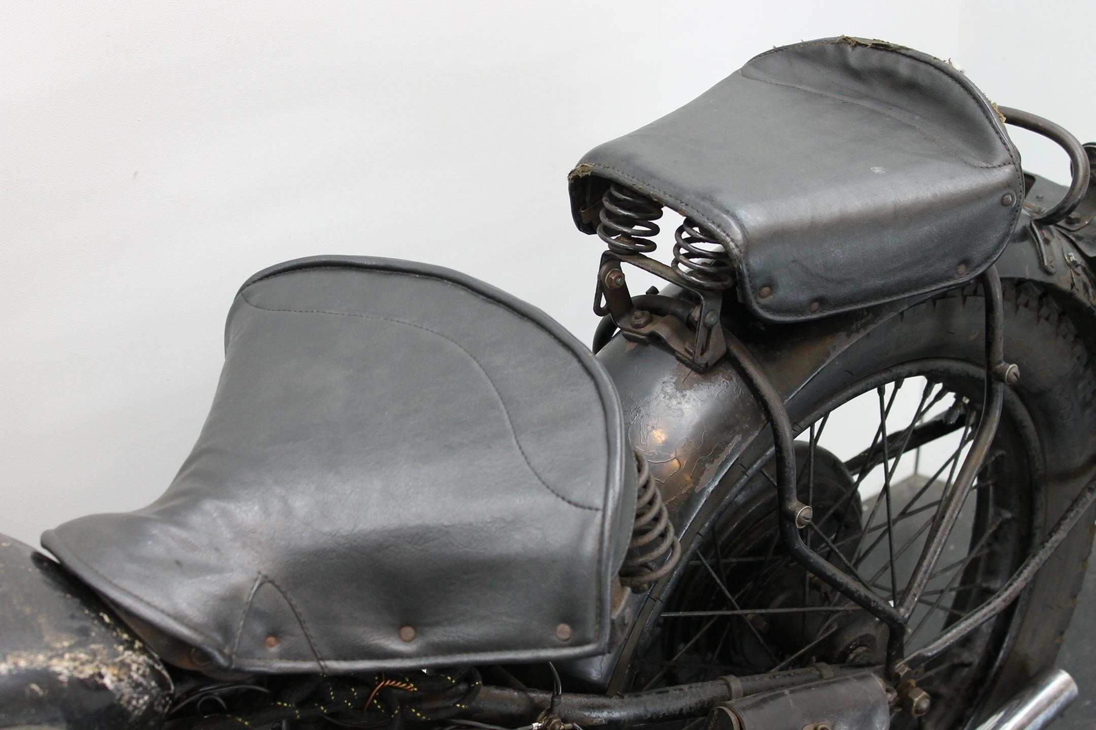1932 Sunbeam 9A seat detail