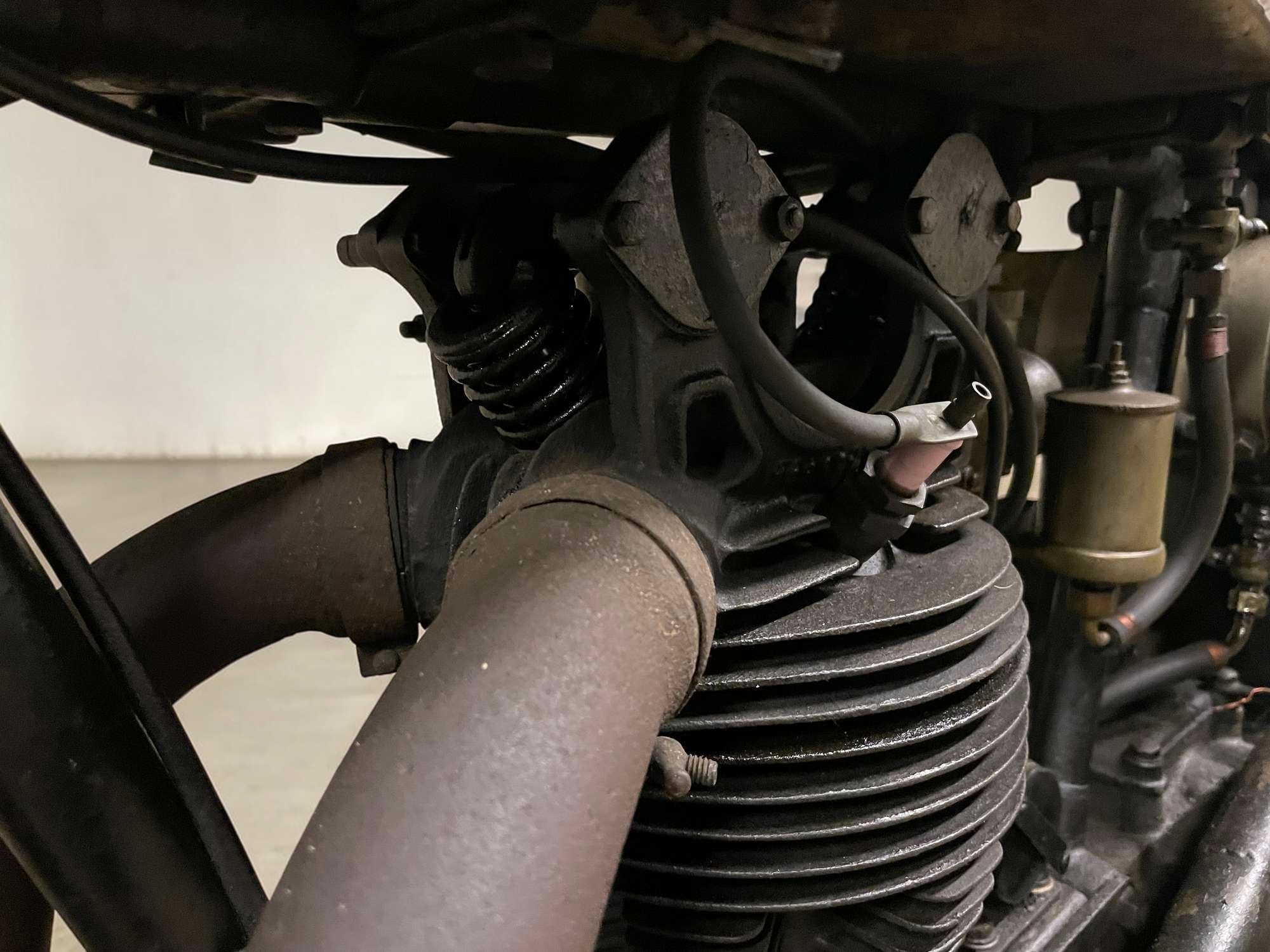 1927 Triumph Model TT cylinder detail view