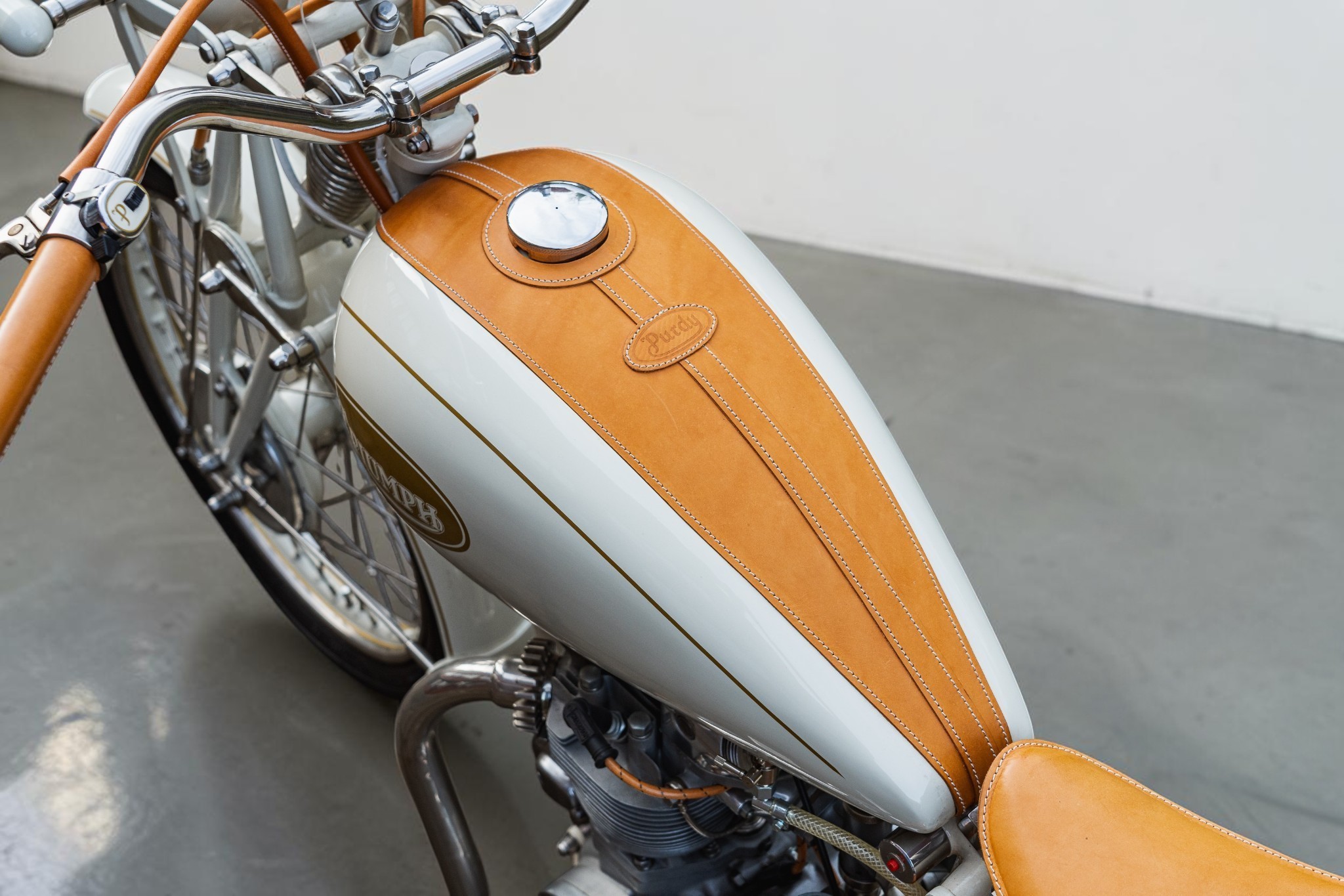 1946 Triumph Model T100 gas tank detail