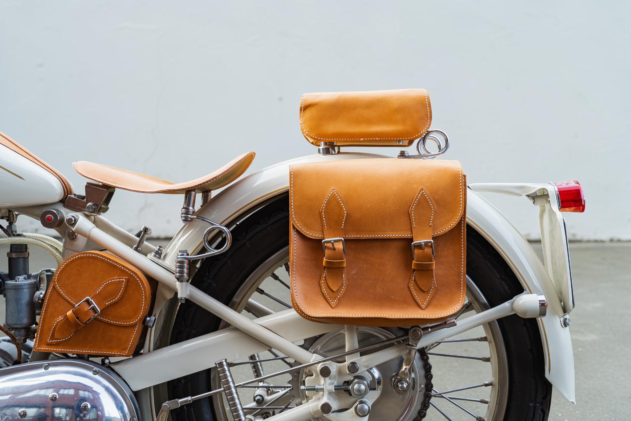 1946 Triumph Model T100 rear detail
