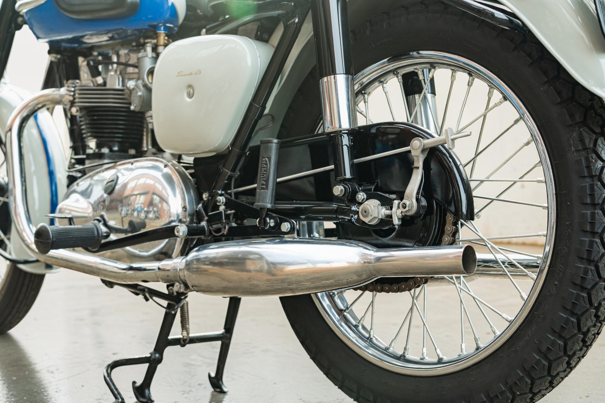 1959 Triumph Model T120 Bonneville exhaust emission detail
