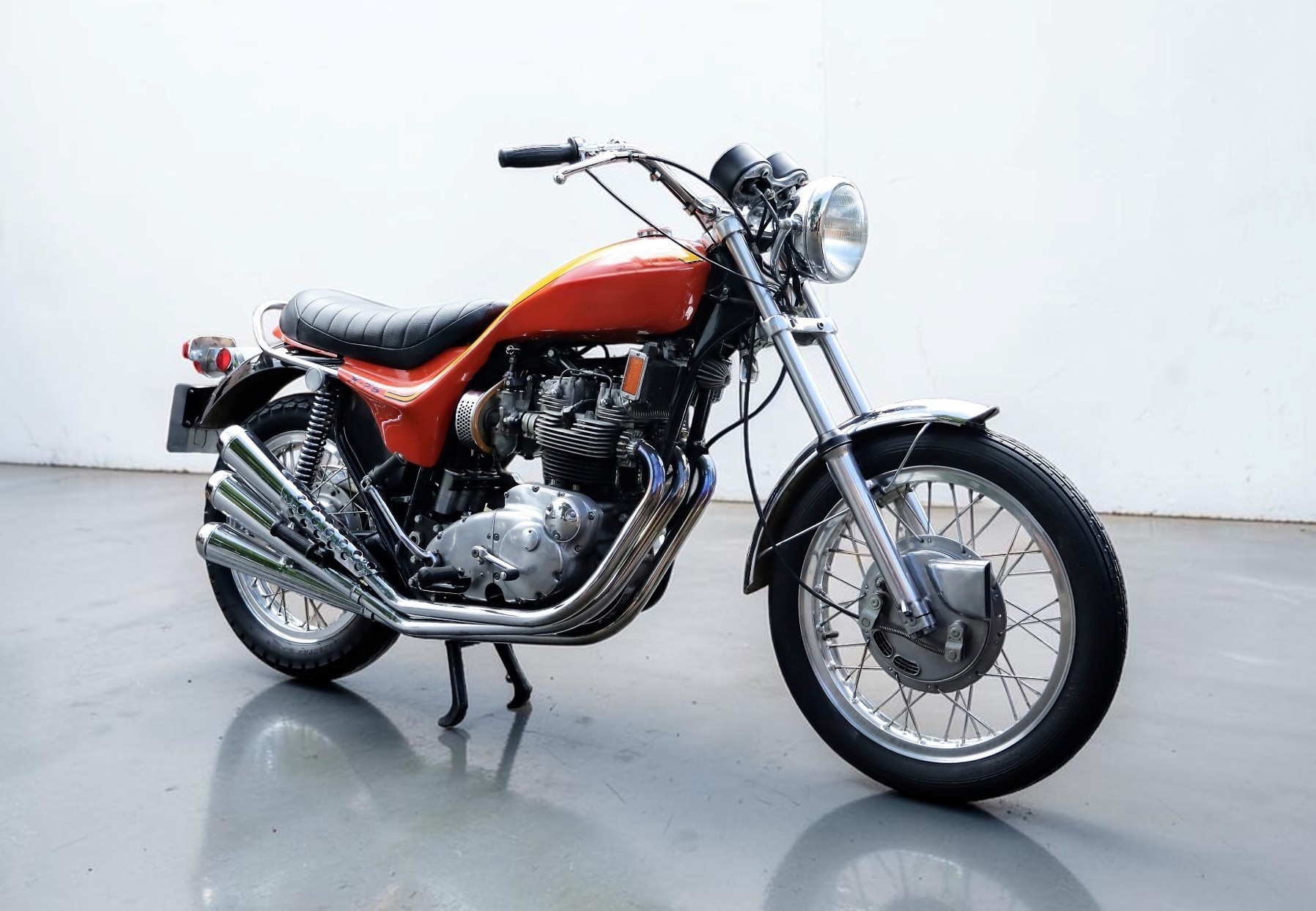 1973 Triumph Model X75 Hurricane top right view