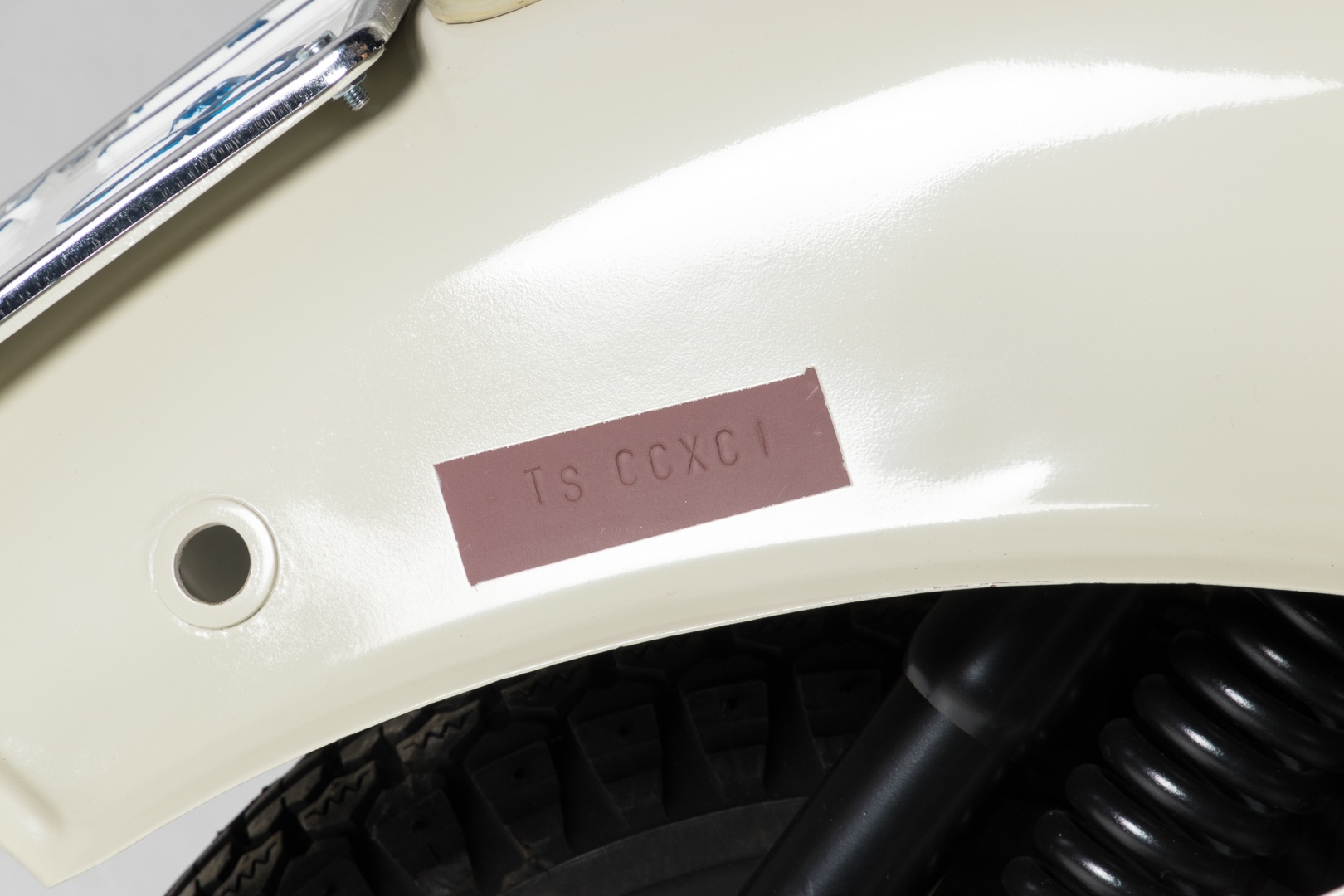1953 Vespa Sei Giorni frame view