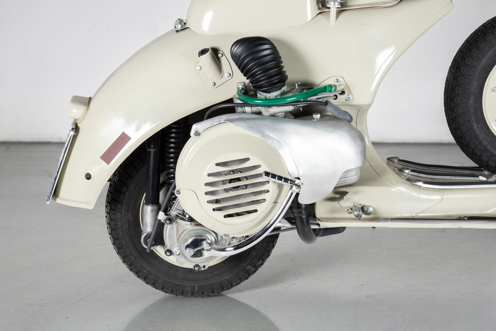 1953 Vespa Sei Giorni right panel open view