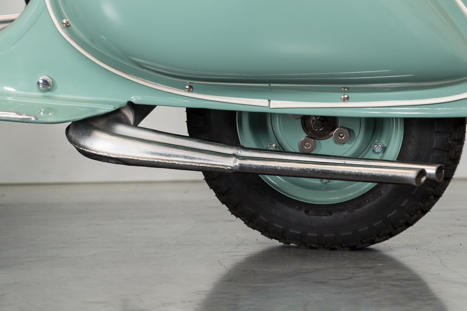 1958 Vespa 125U exhaust detail