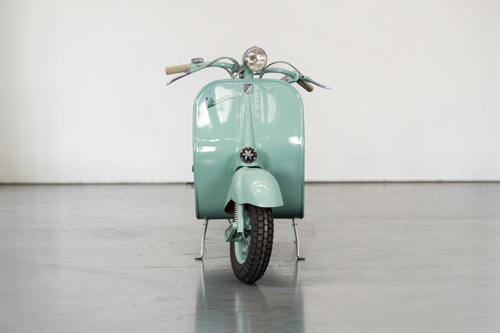 1958 Vespa 125U front view