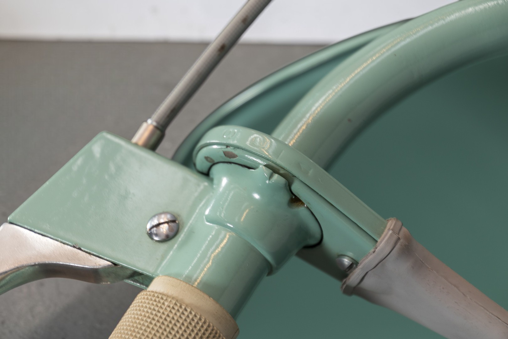 1958 Vespa 125U left handle detail