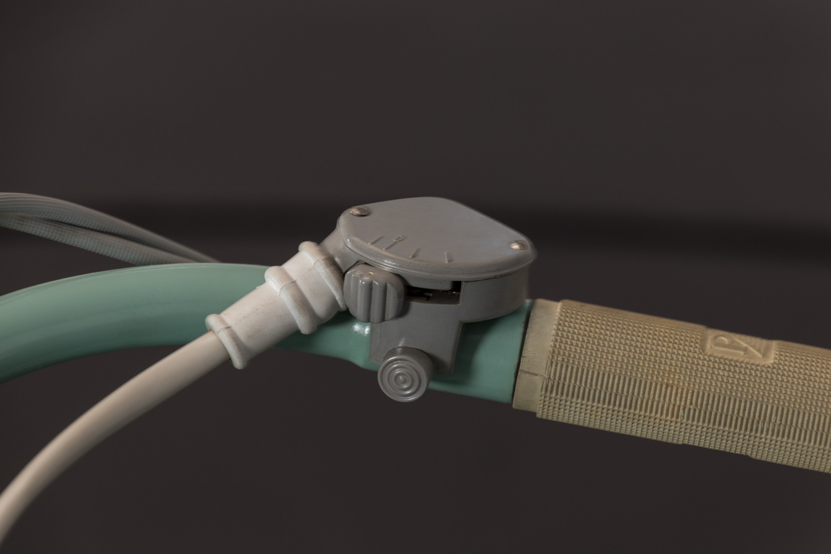 1958 Vespa 125U right handle detail